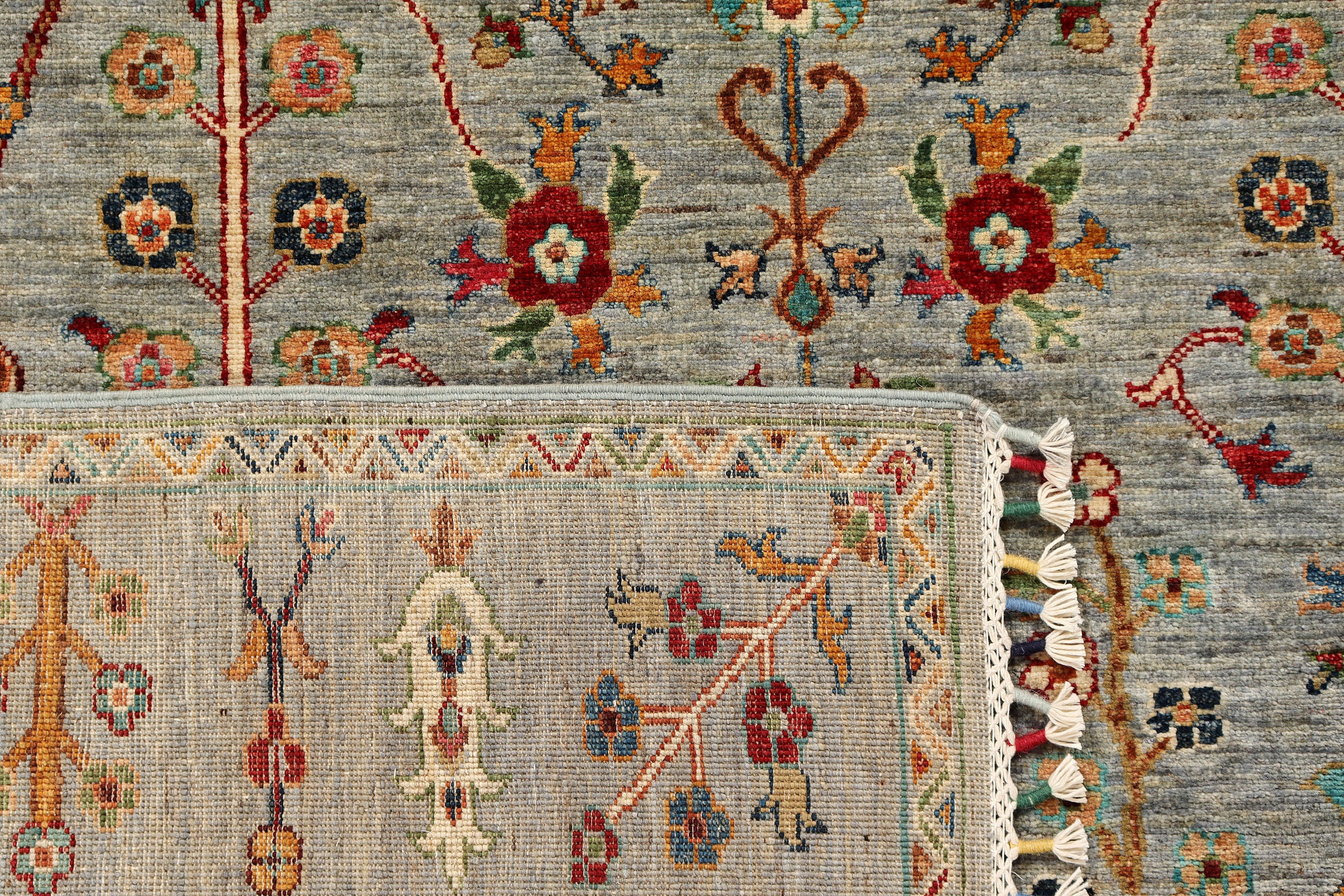 Sultani Grey Rug PC 53987 - 2.42m X 1.75m