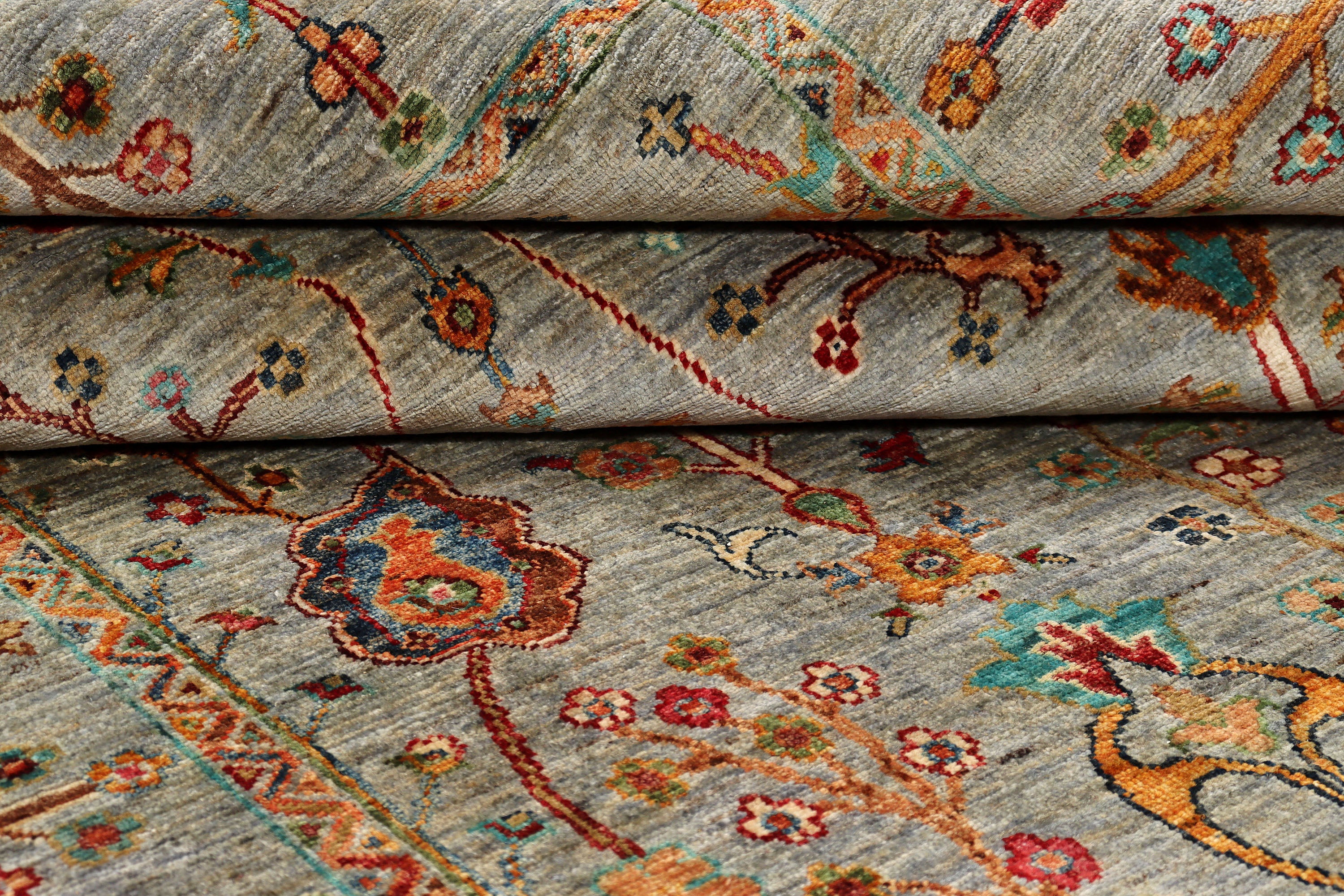 Sultani Grey Rug PC 53987 - 2.42m X 1.75m
