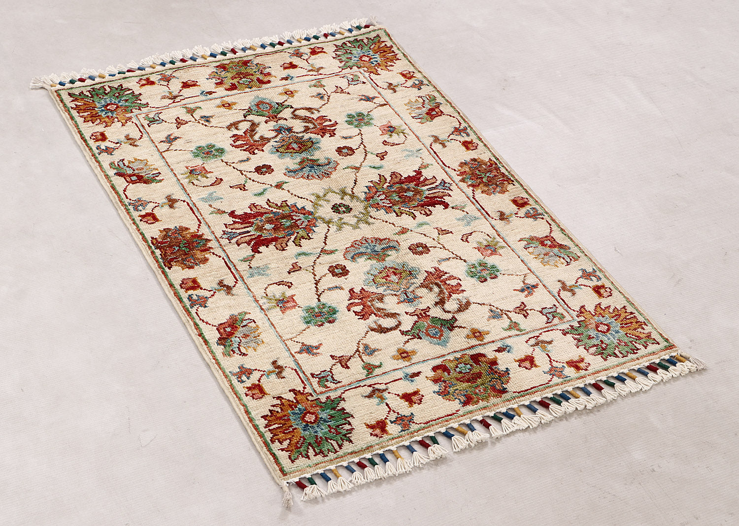 Sultani Ivory Rug PC 55446 - 0.93m X 0.63m