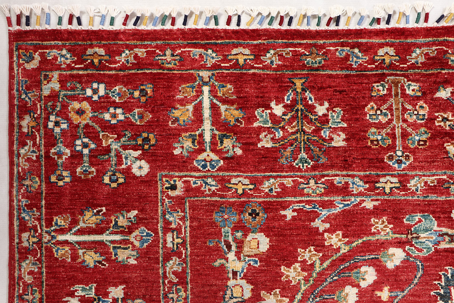 Pictorial Red Rug PC 55761 - 2.40m X 1.72m