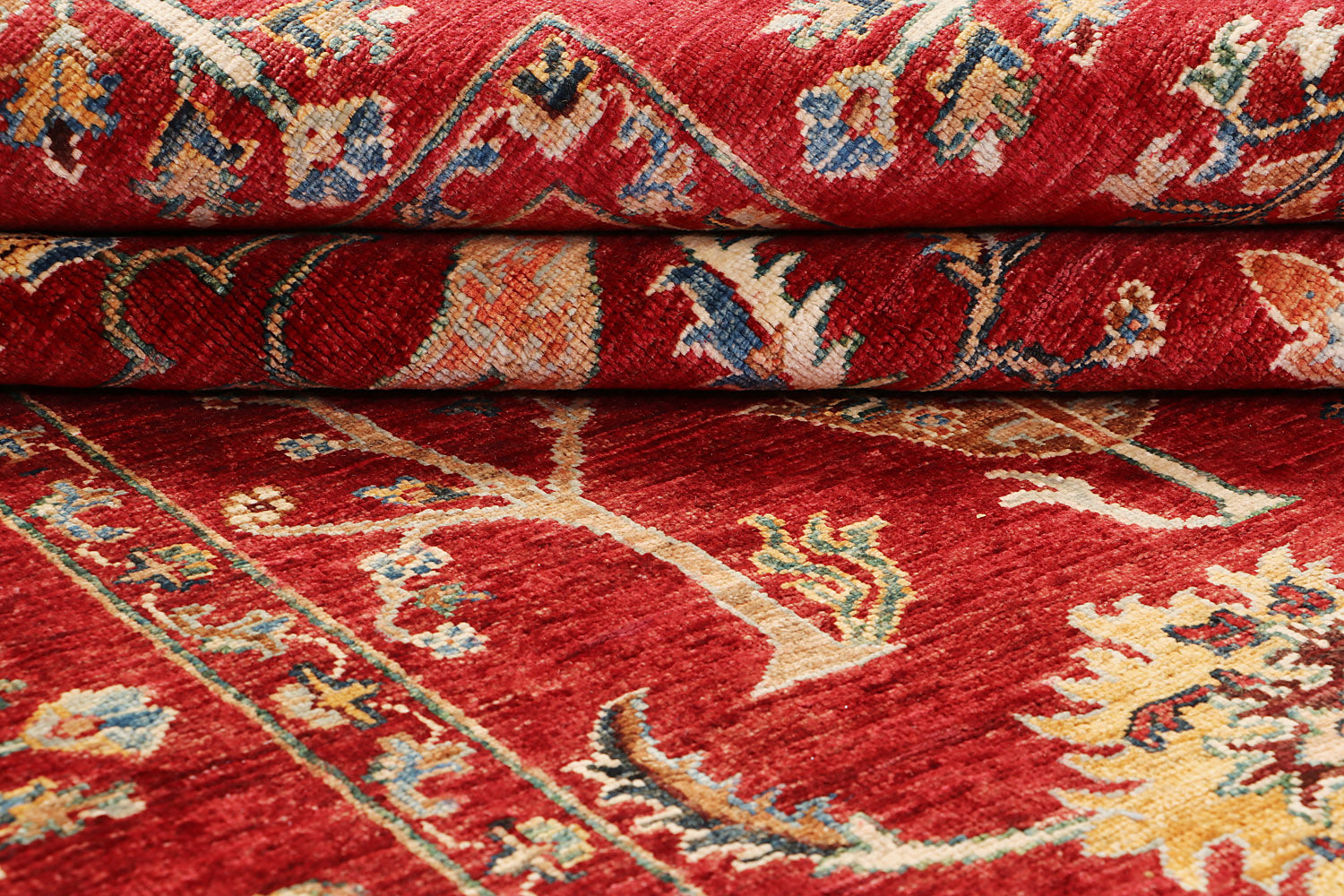 Pictorial Red Rug PC 55761 - 2.40m X 1.72m