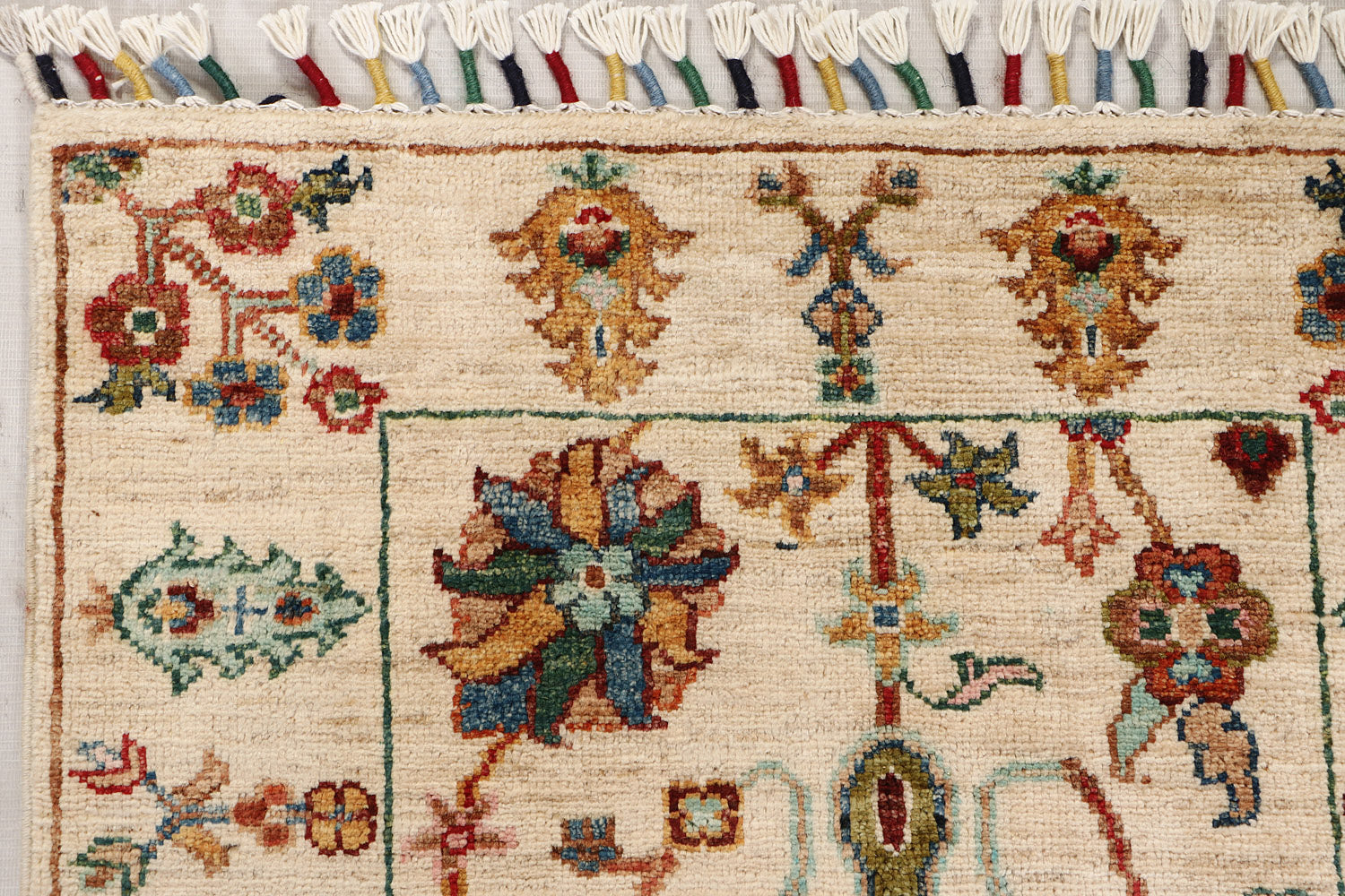 Sultani Ivory Rug PC 55625 - 0.94m X 0.64m