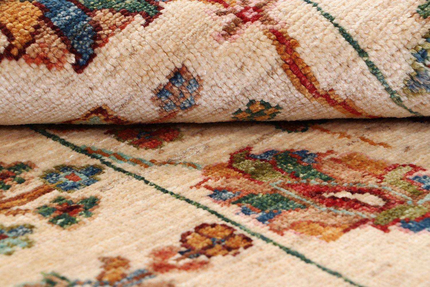 Sultani Ivory Rug PC 55632 - 0.93m X 0.56m