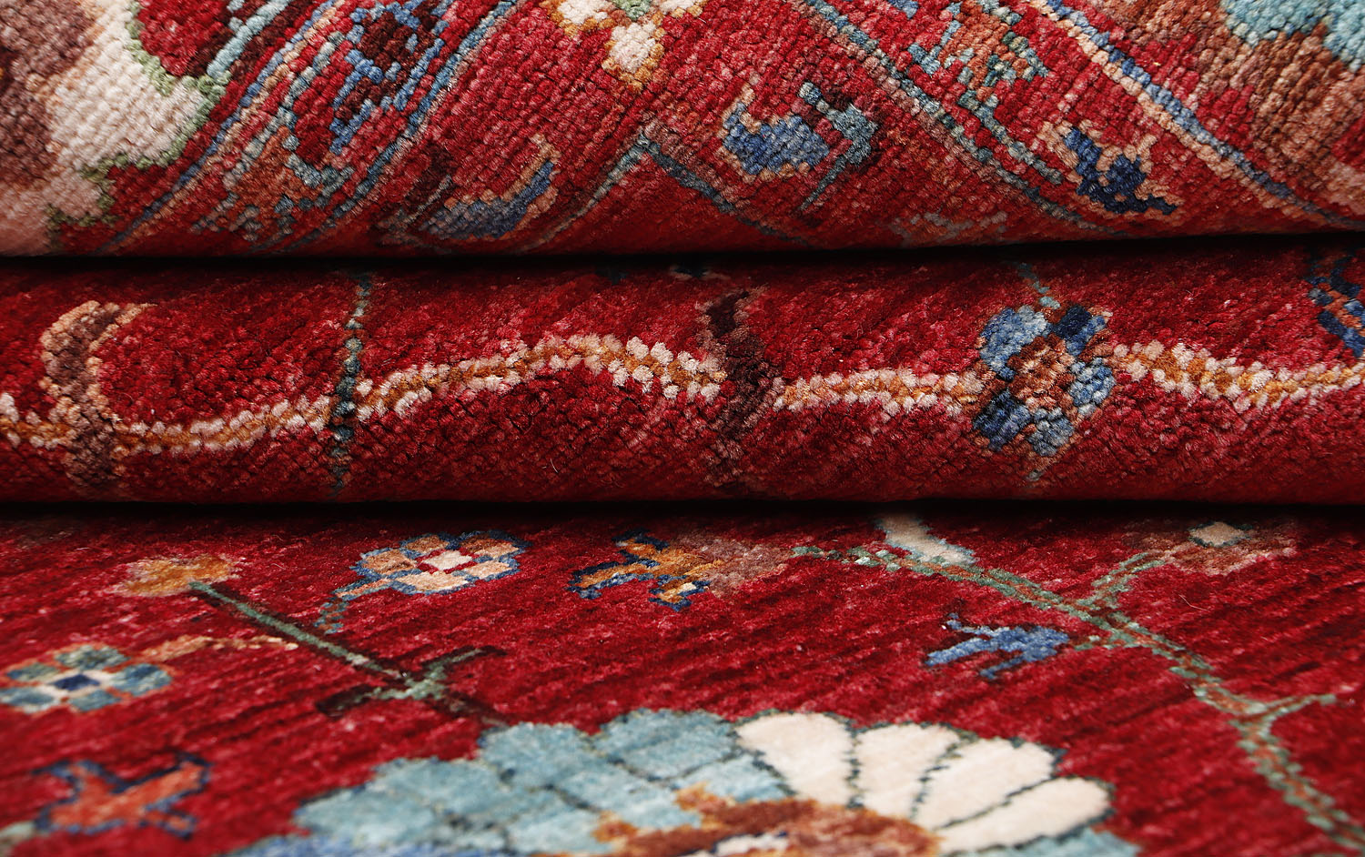 Sultani Red Rug PC 57700 - 2.37m X 1.77m