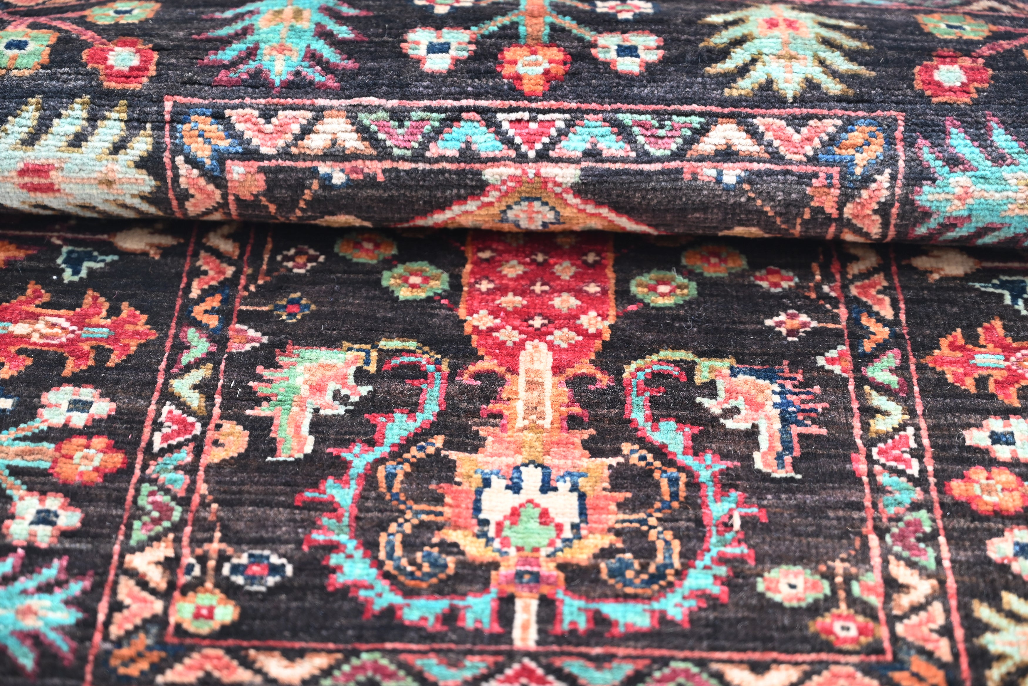 Sultani Black Rug PC 57567 - 0.94m X 0.63m