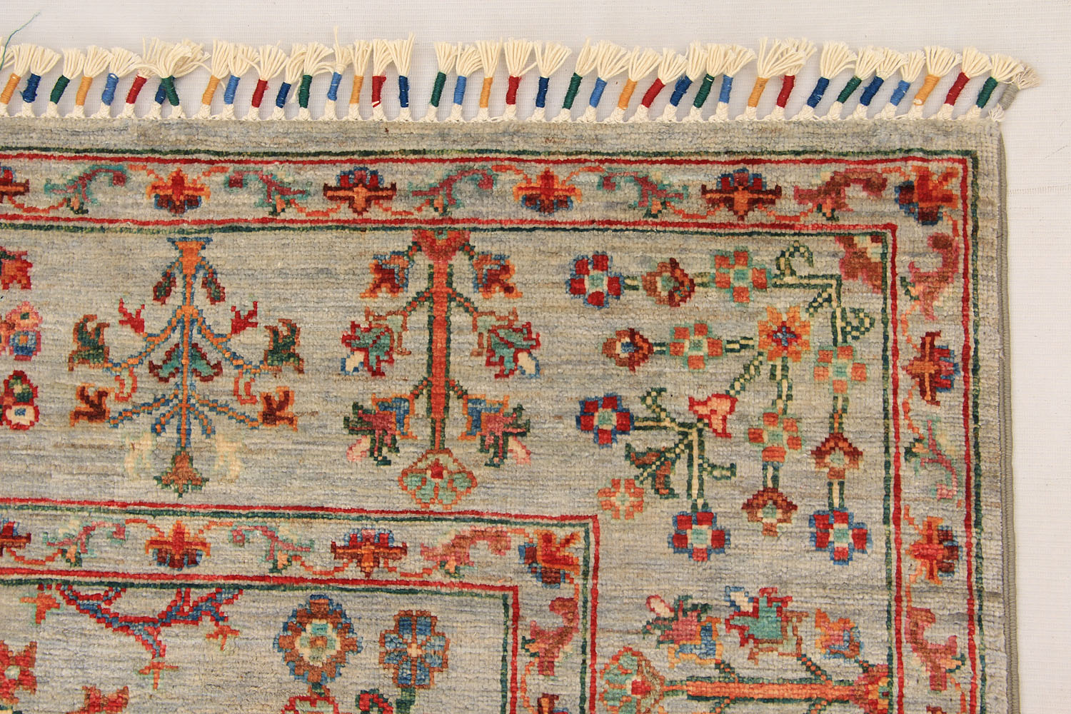 Pictorial Grey Rug PC 54670 - 2.46m X 1.69m