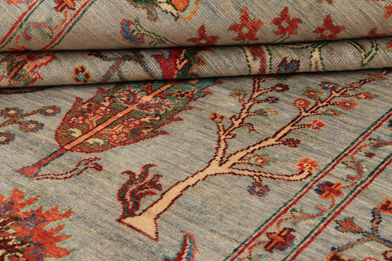Pictorial Grey Rug PC 54670 - 2.46m X 1.69m