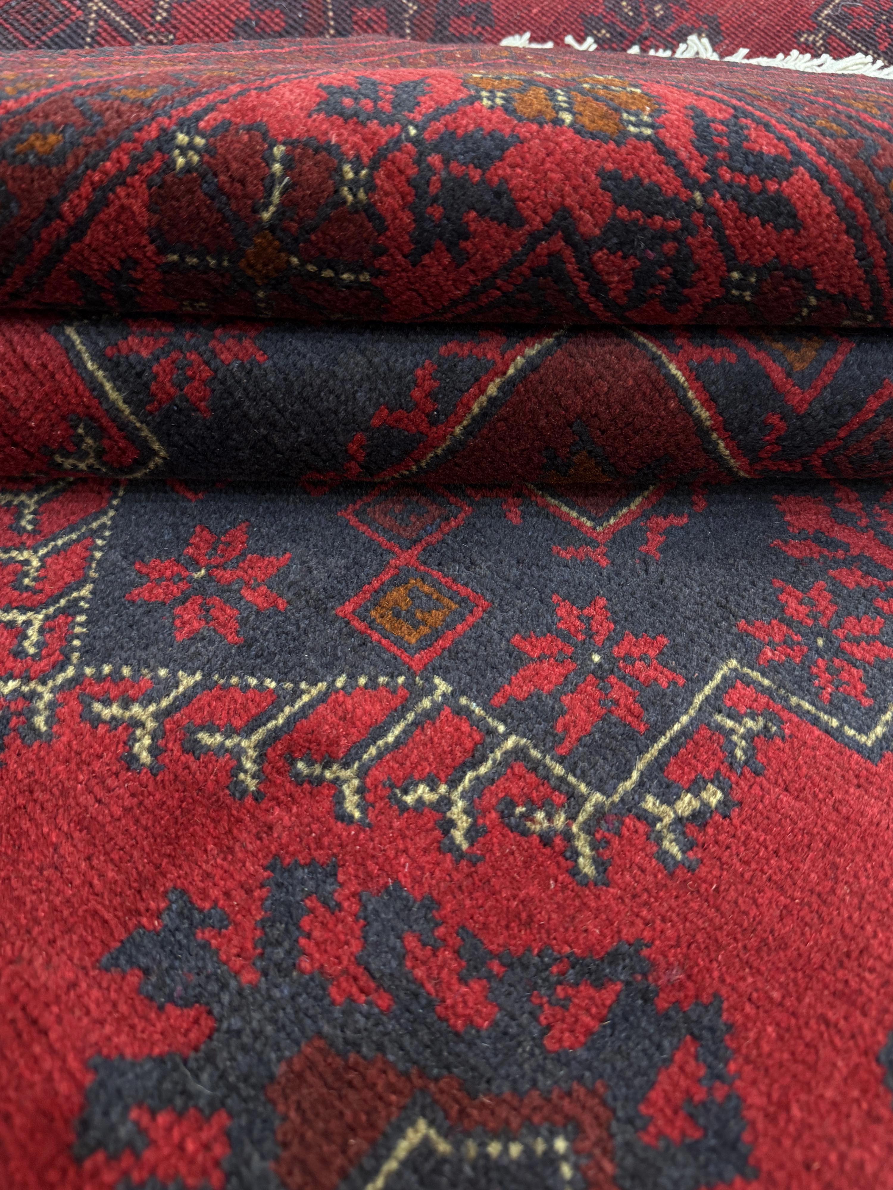 Khal Mohammadi Red Rug PC 57461 - 2.43m X 1.68m