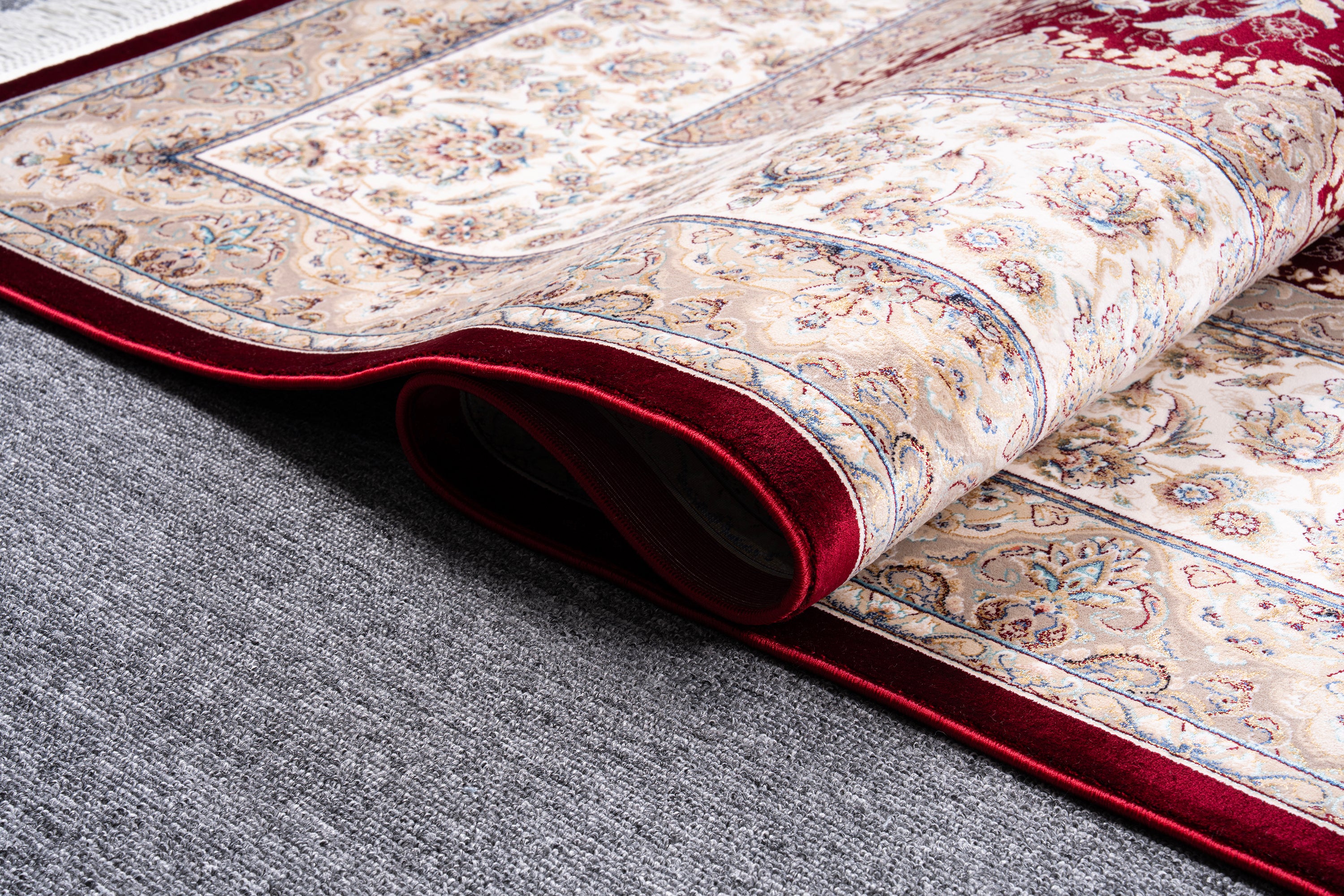 Abedeh Red Rug