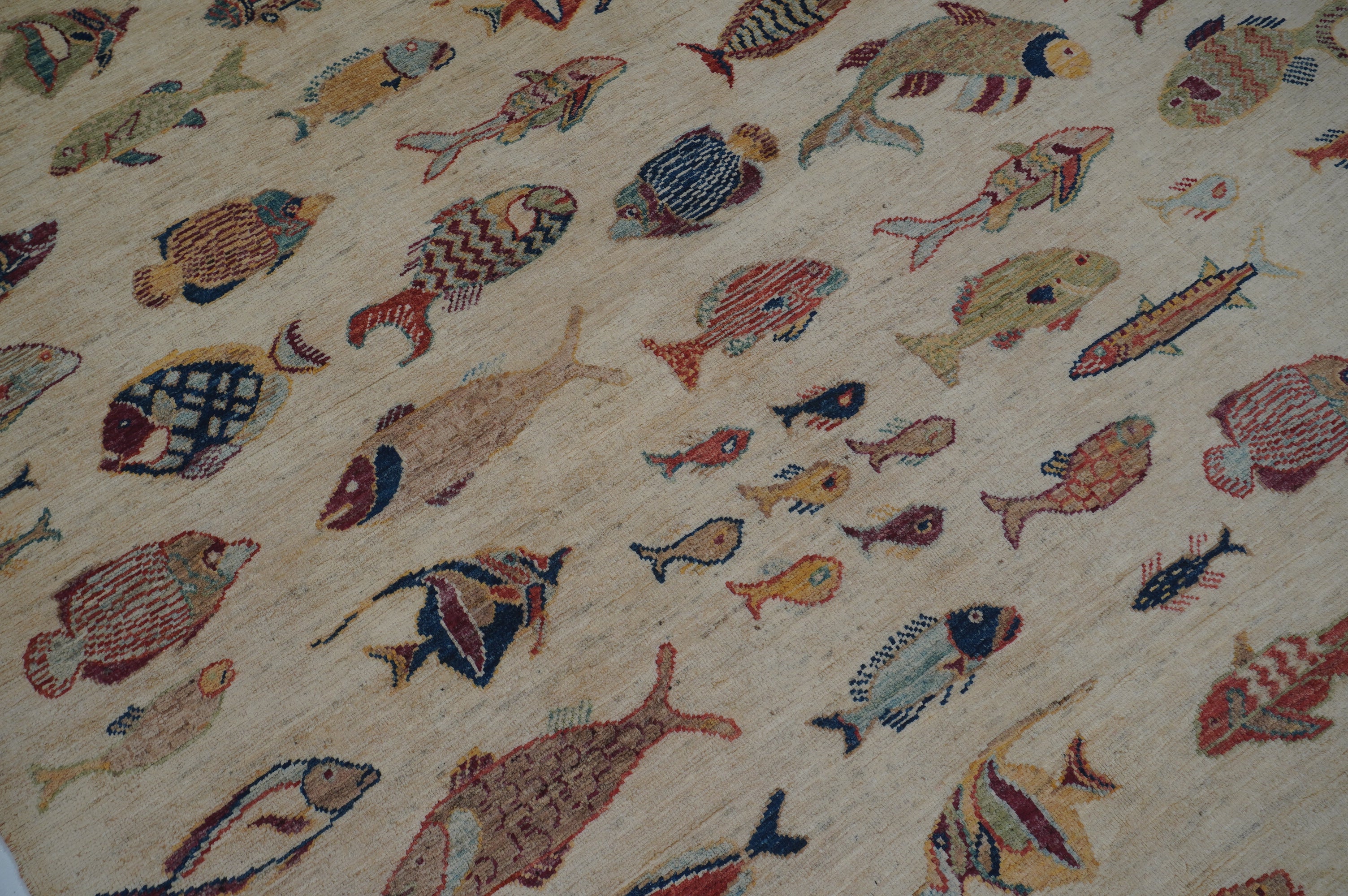 Fish Beige Rug PC 53004 - 2.00m X 1.52m