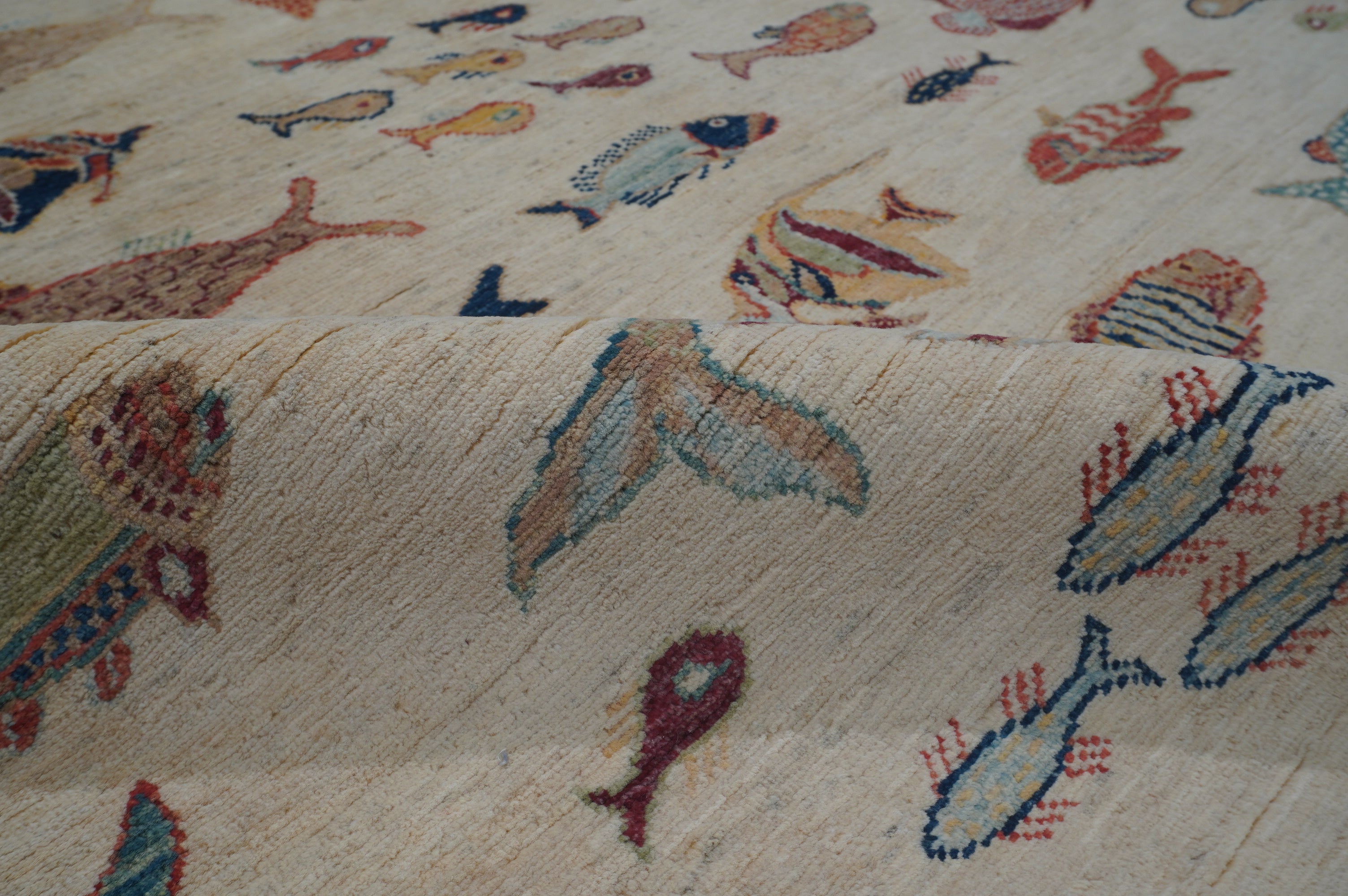Fish Beige Rug PC 53004 - 2.00m X 1.52m