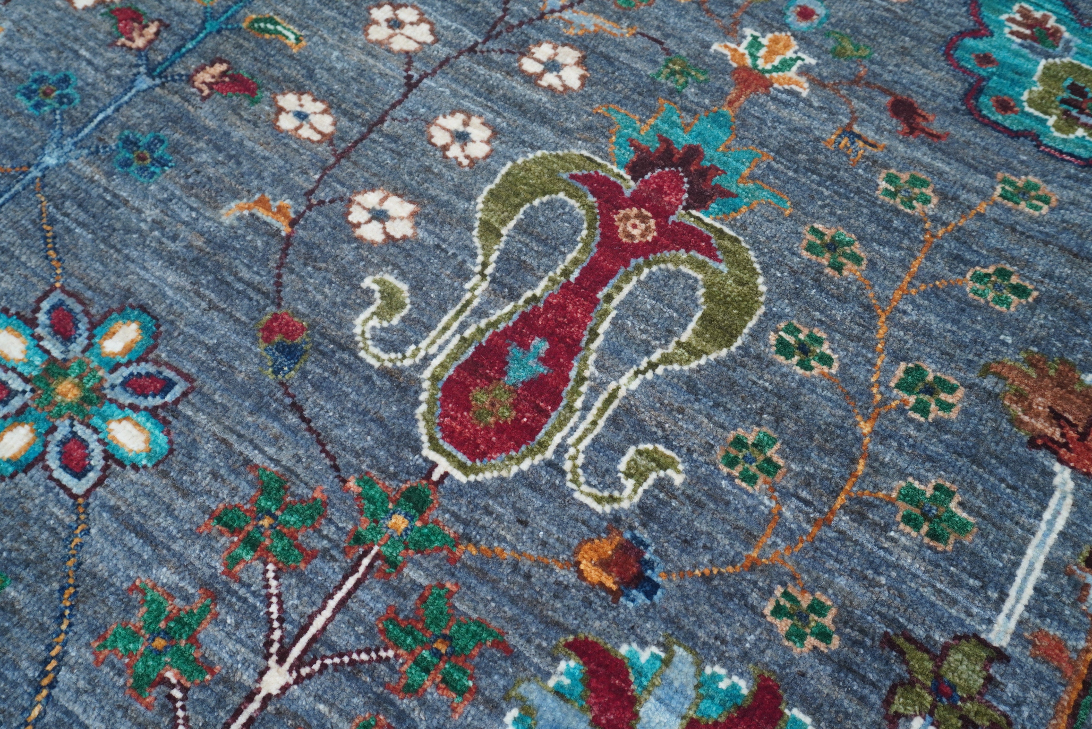 Sultani Grey Rug PC 55856 - 2.43m X 1.73m