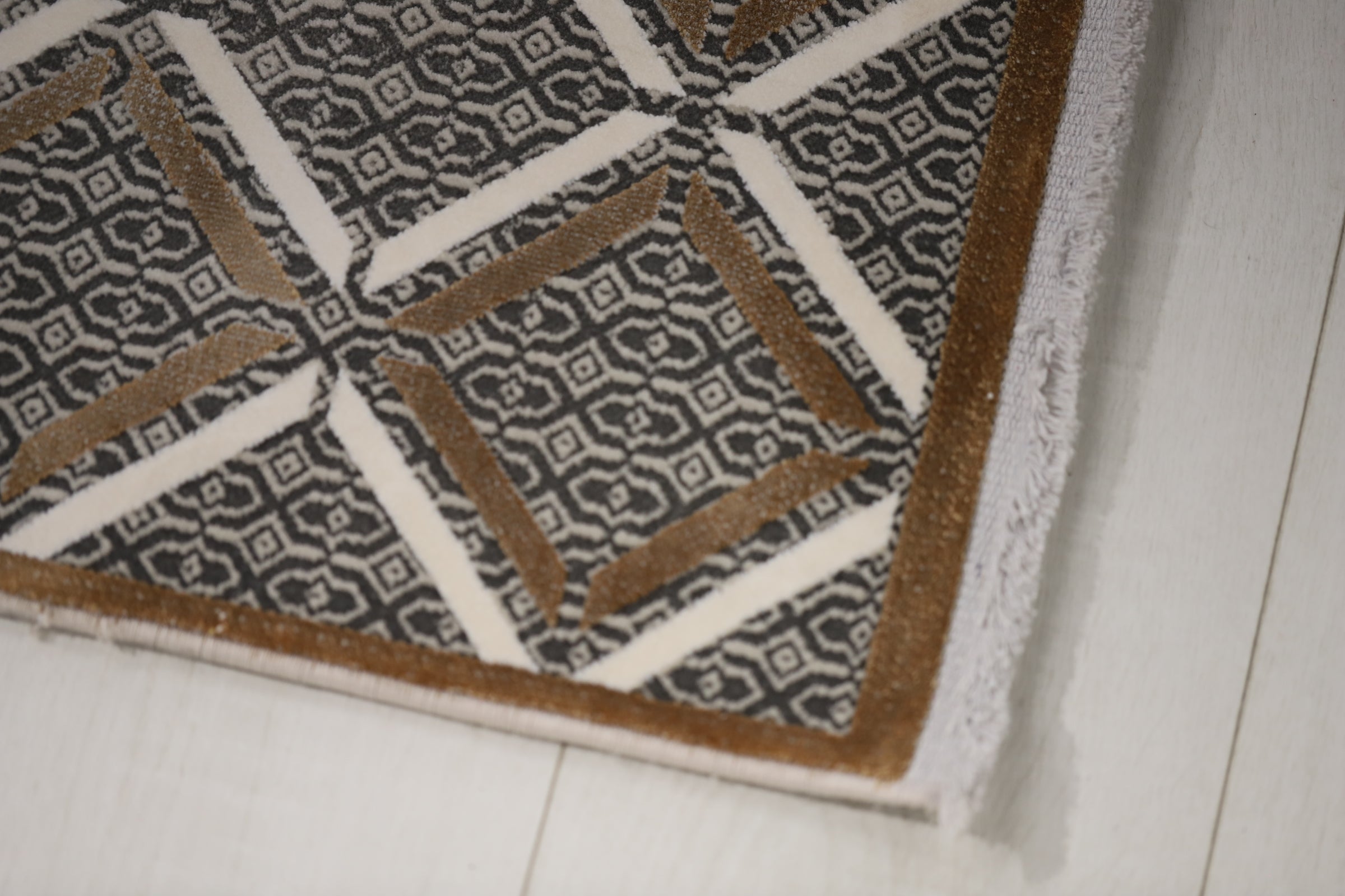 Designer Inspired Samples 90 - 2.90m X 2.00m