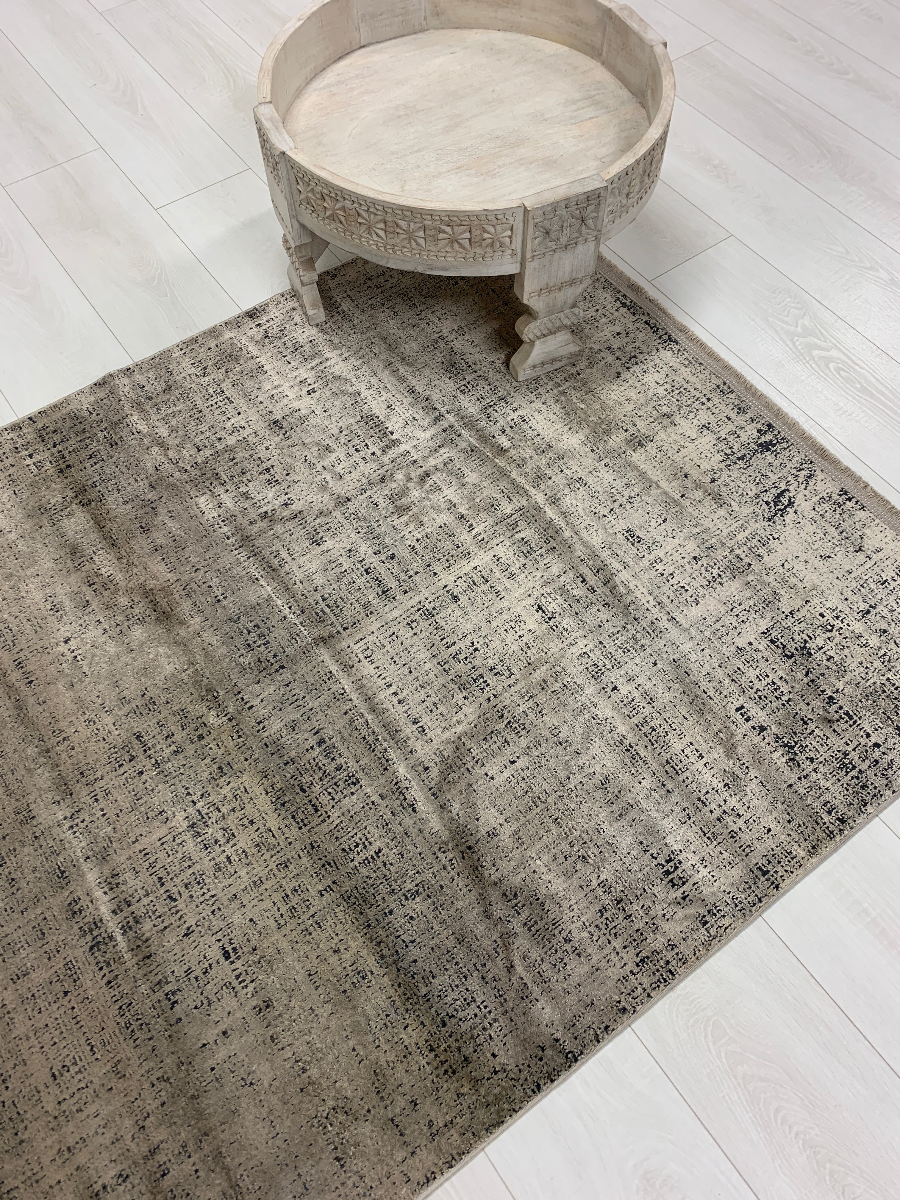 Colore Distressed Natural Rug