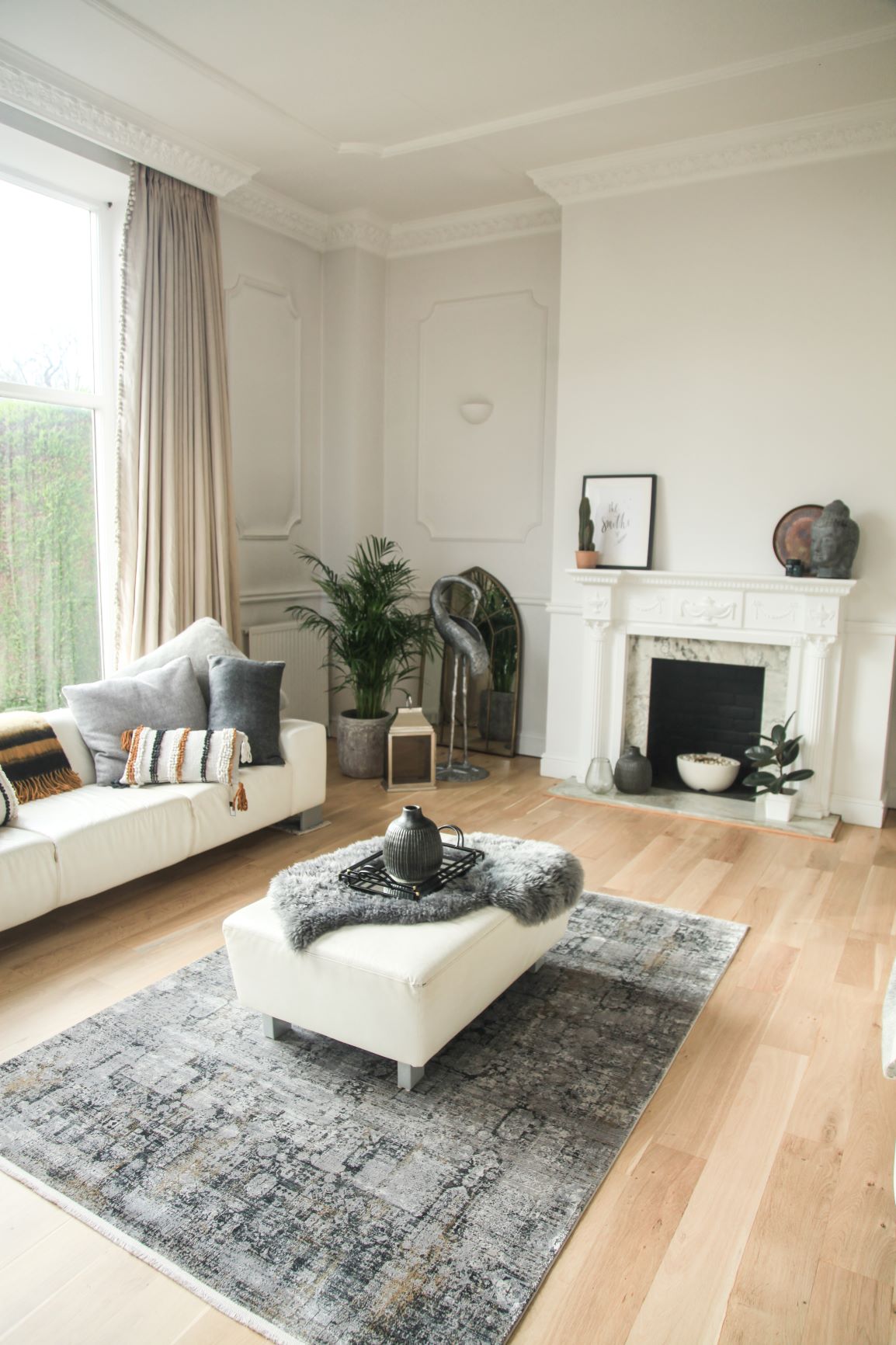 Toros Distressed Grace Frost Grey Rug