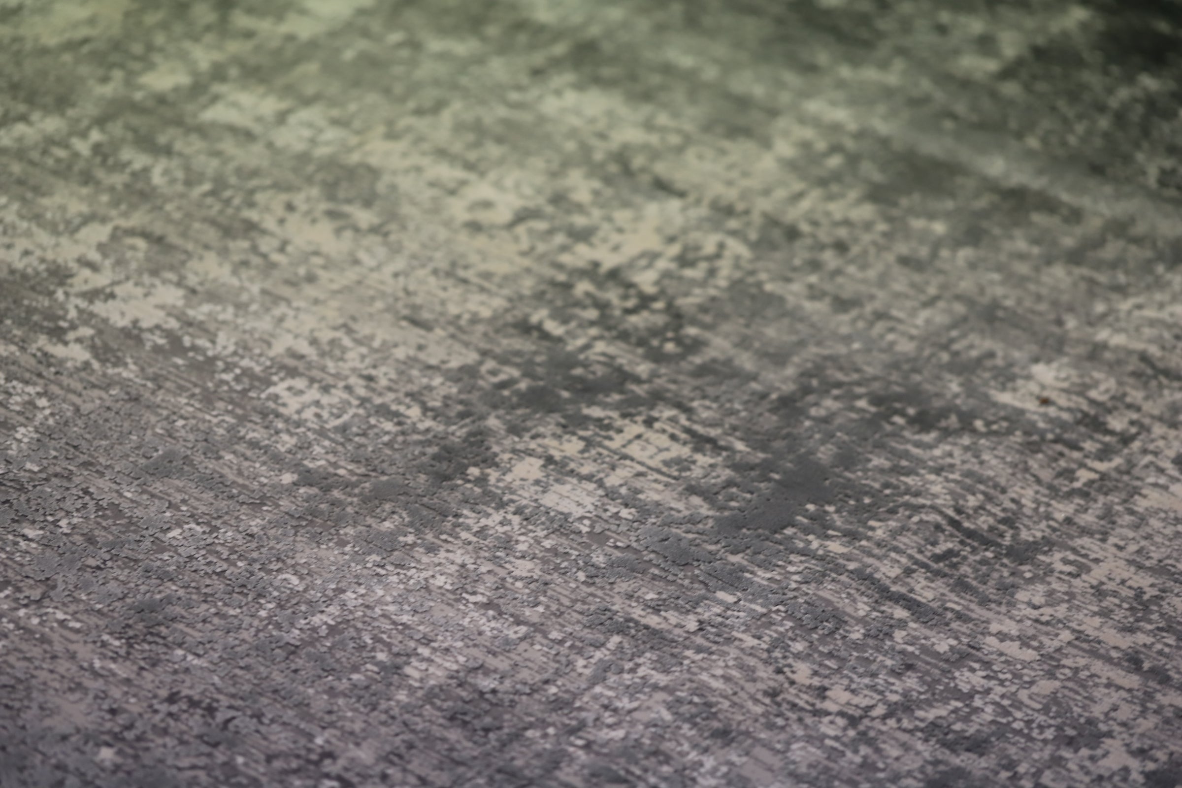 Toros Distressed Ombre Charcoal / Silver Rug