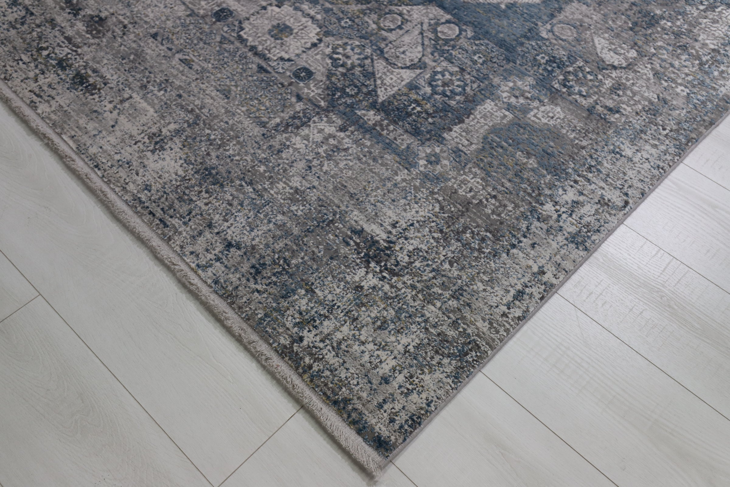 Toros Distressed Mamluk Blue Rug
