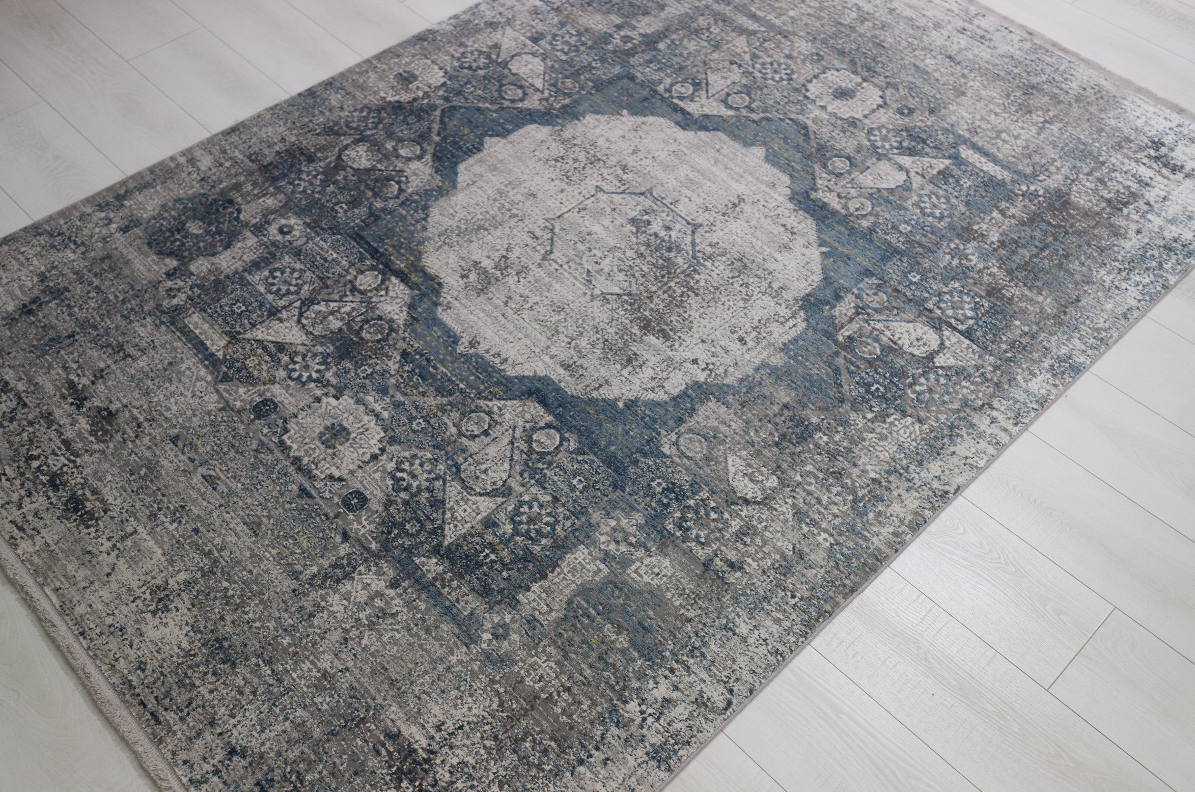 Toros Distressed Mamluk Blue Rug