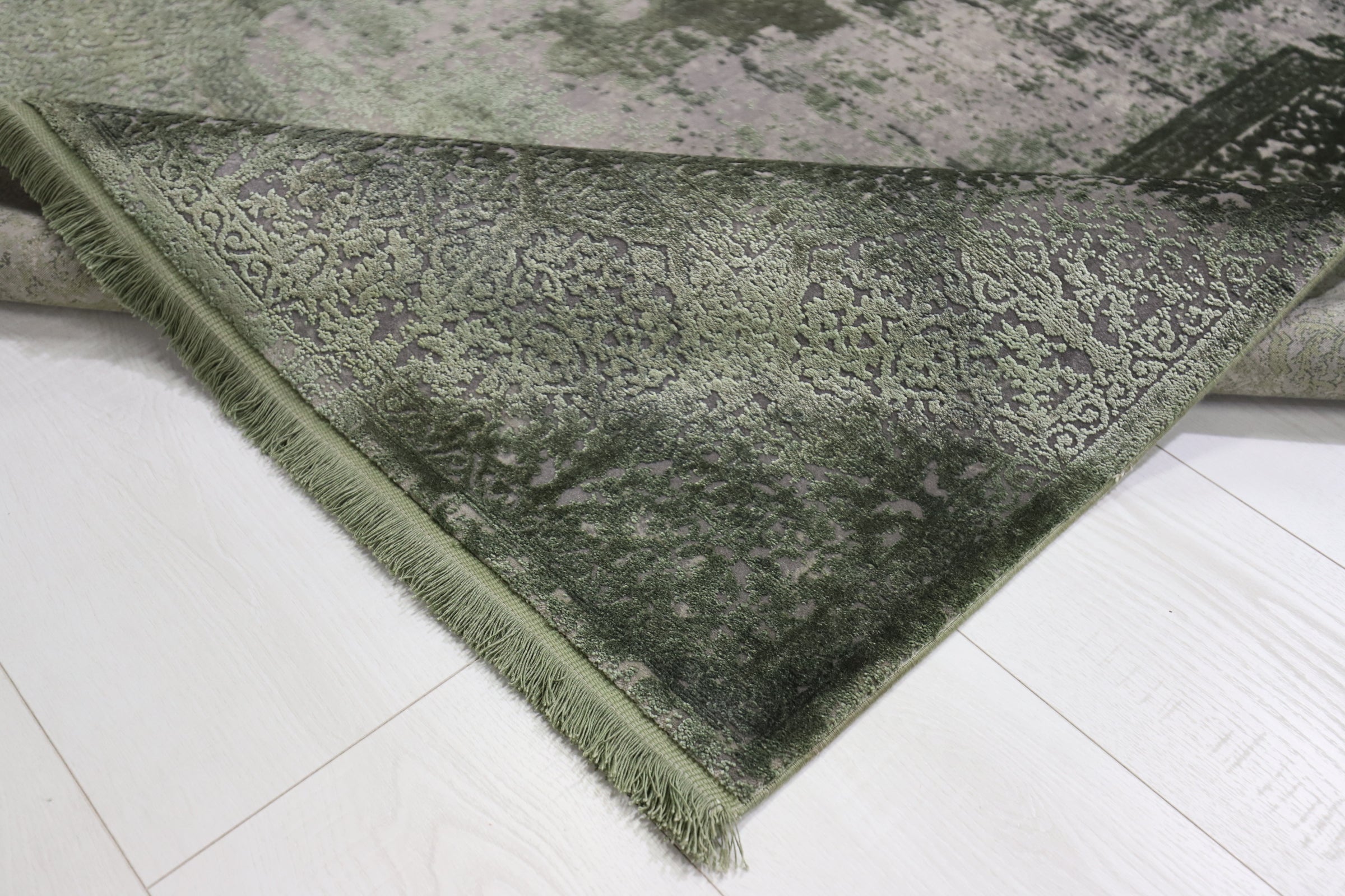 Toros Distressed Medallion Green Overdyed Rug