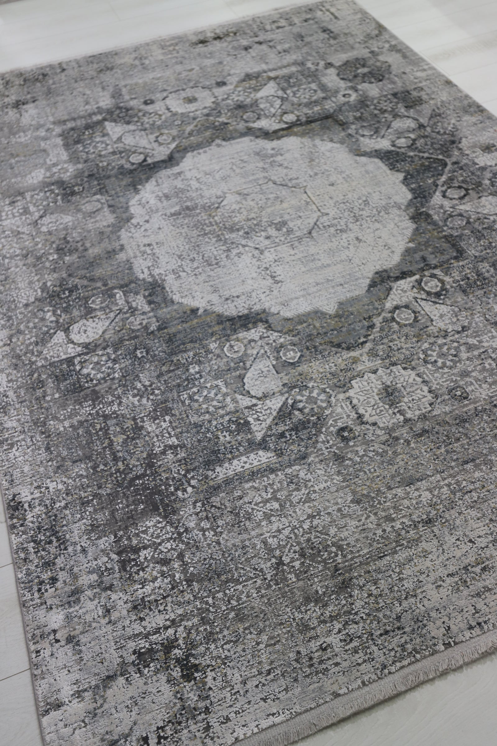 Toros Distressed Mamluk Silver Rug