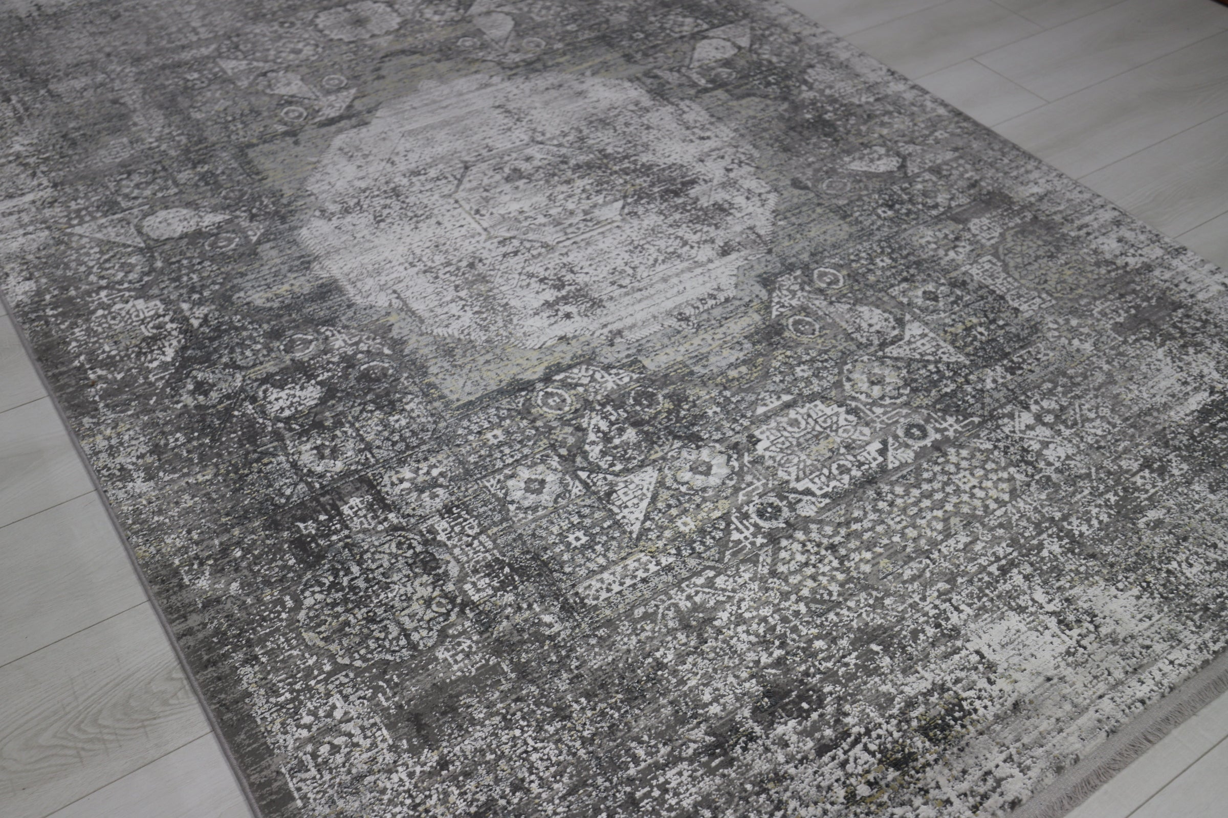 Toros Distressed Mamluk Silver Rug