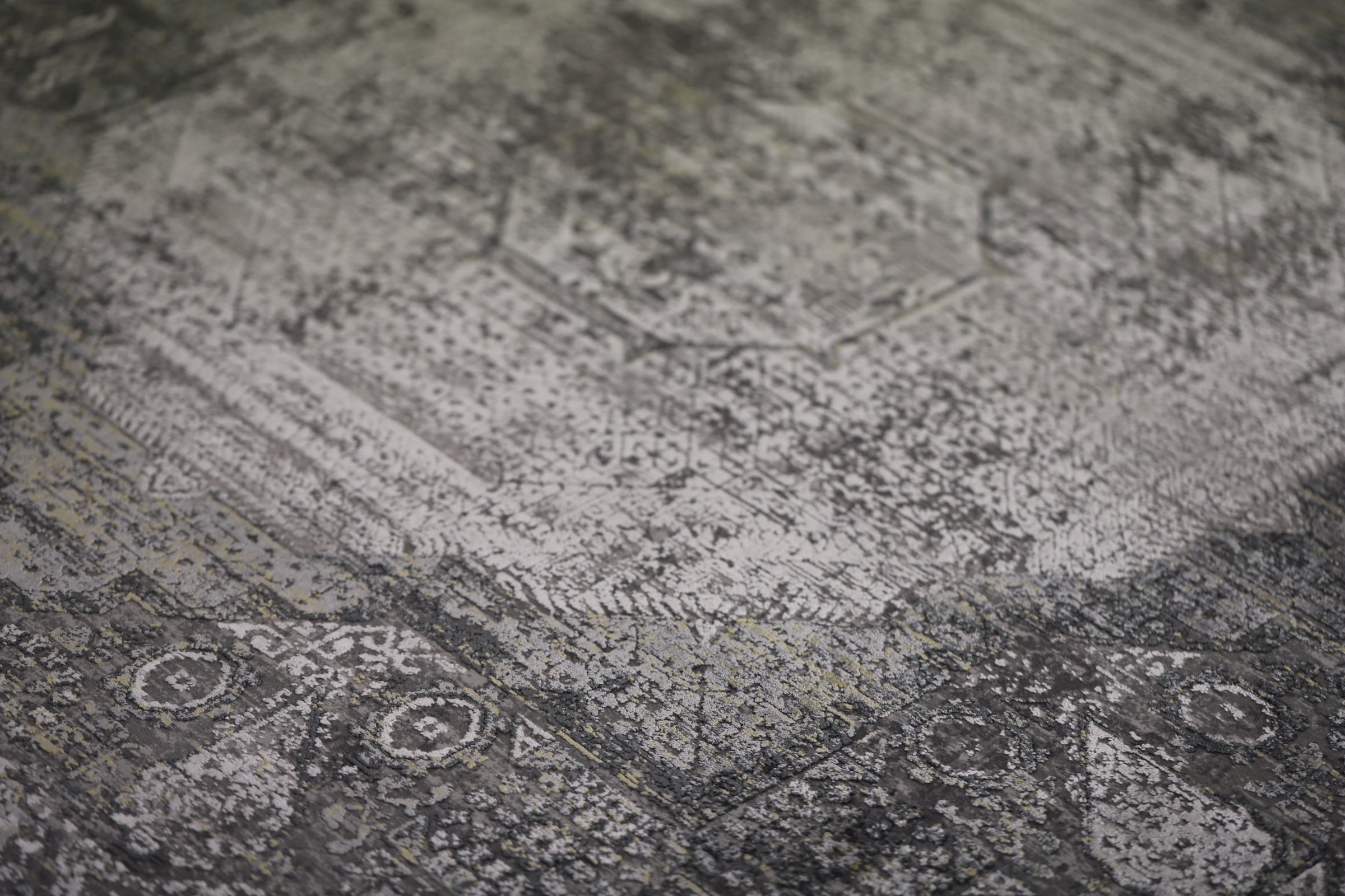 Toros Distressed Mamluk Silver Rug