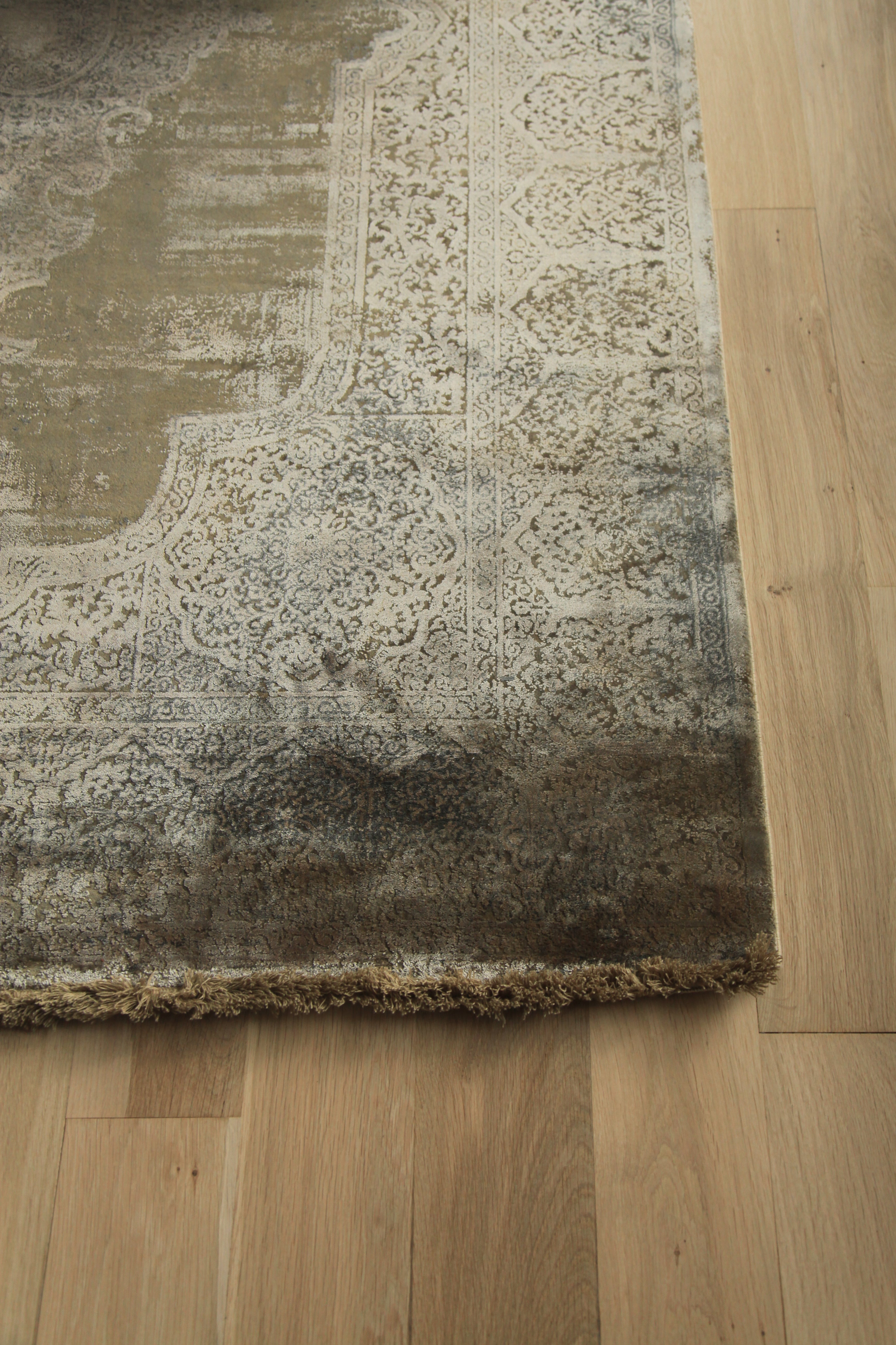 Toros Distressed Medallion Mink Overdyed Rug