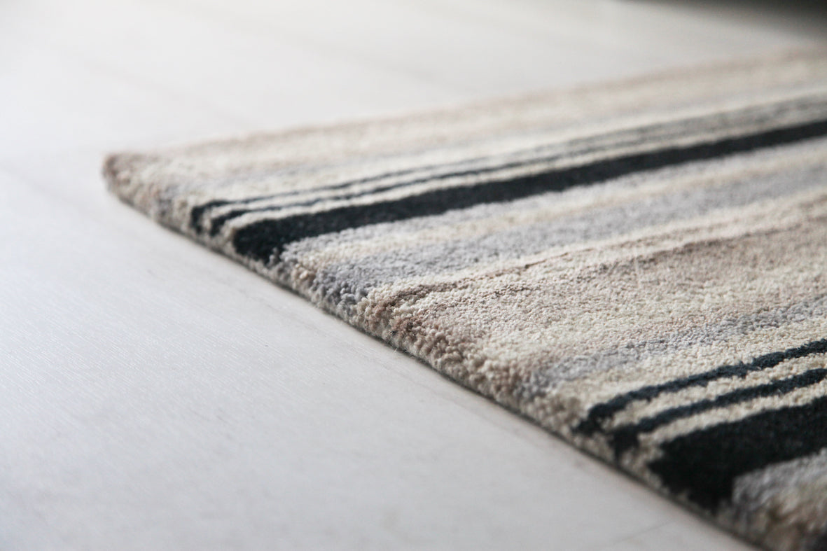 Supreme Handloom Black Rug