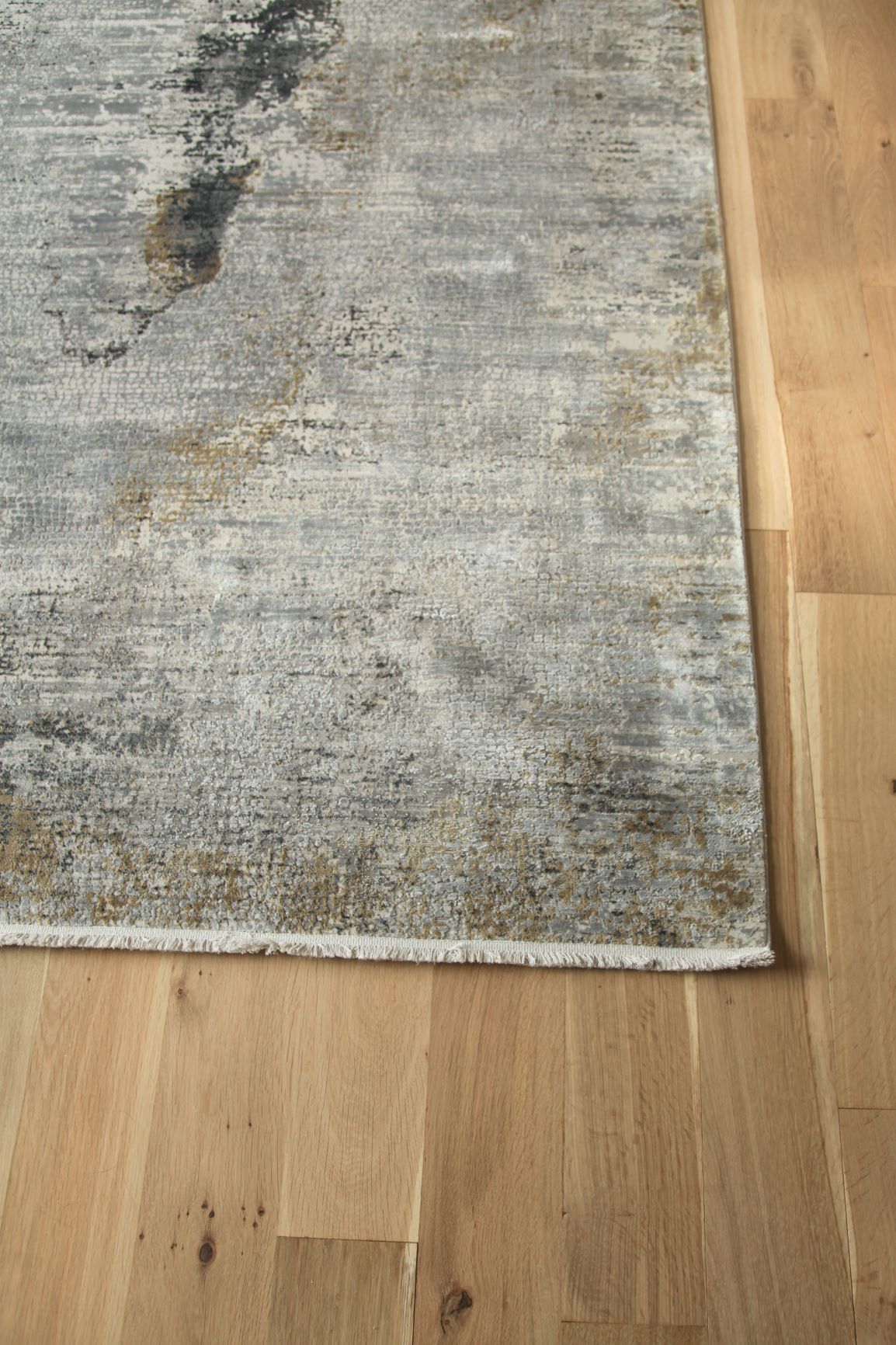 Toros Distressed Illusion Frost Grey Rug