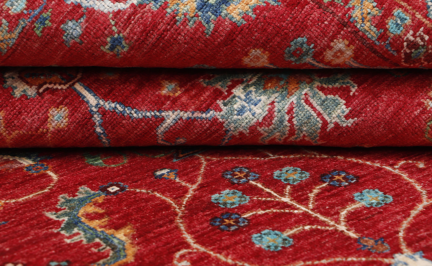 Sultani Red Rug PC 57705 - 2.43m X 1.69m