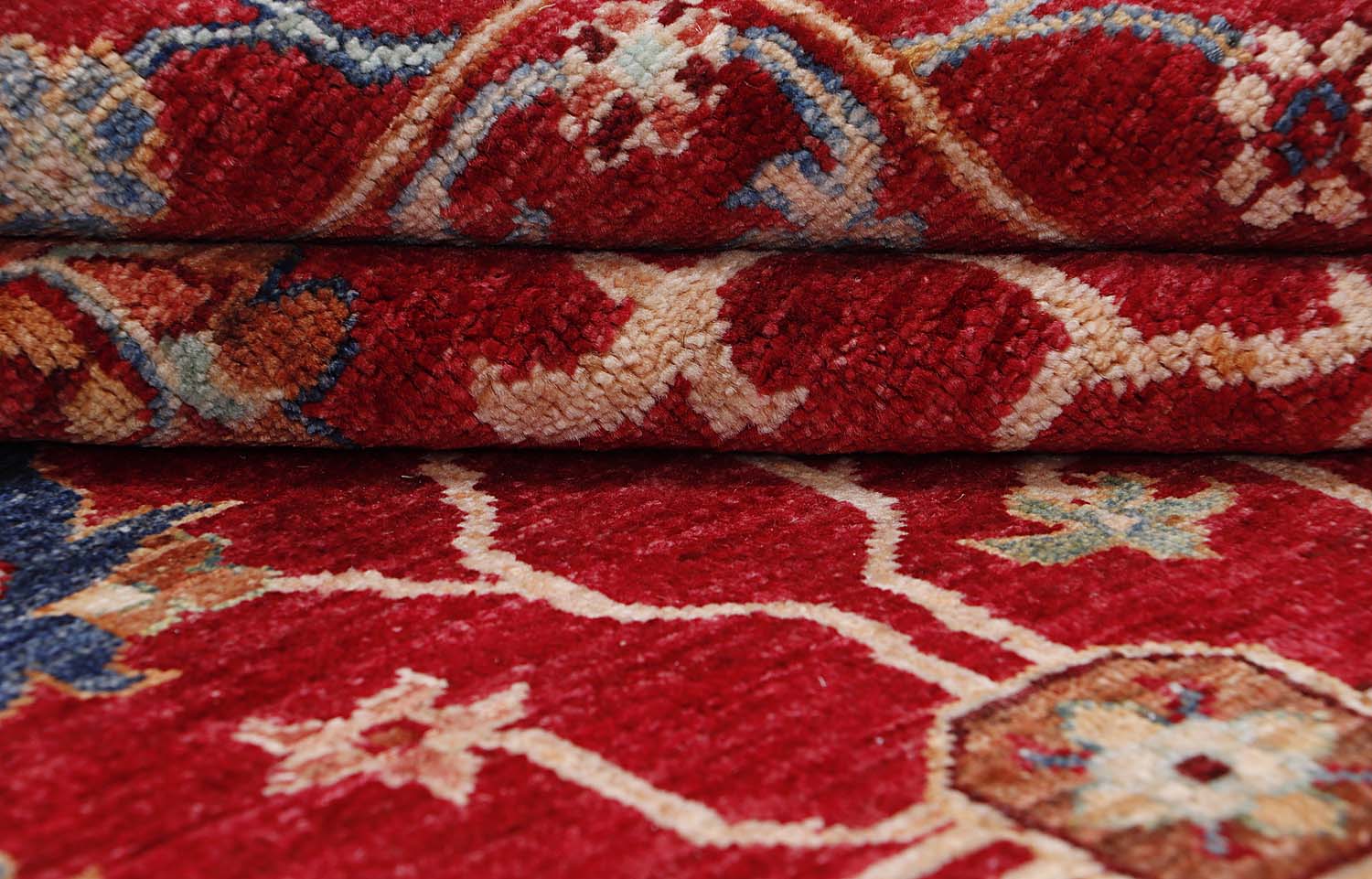 Sultani Red Rug PC 56724 - 2.36m X 1.72m