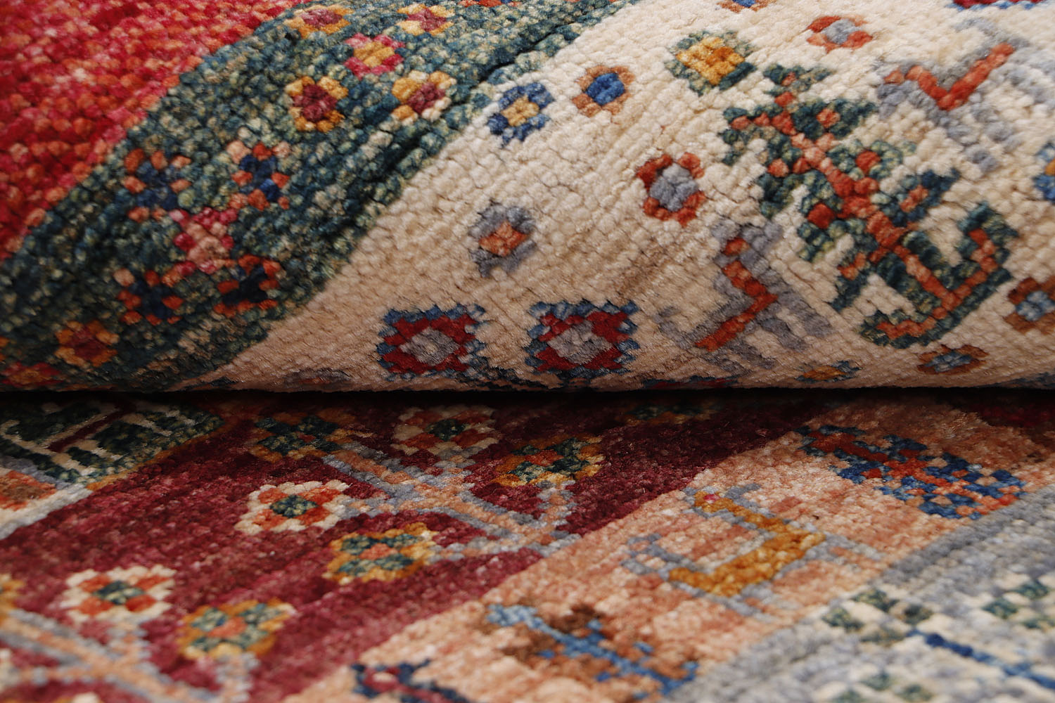 Loribaft Multi Rug PC 56907 - 1.53m X 1.05m
