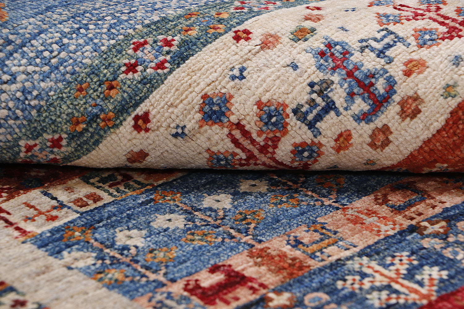 Loribaft Multi Rug PC 56910 - 1.30m X 0.82m