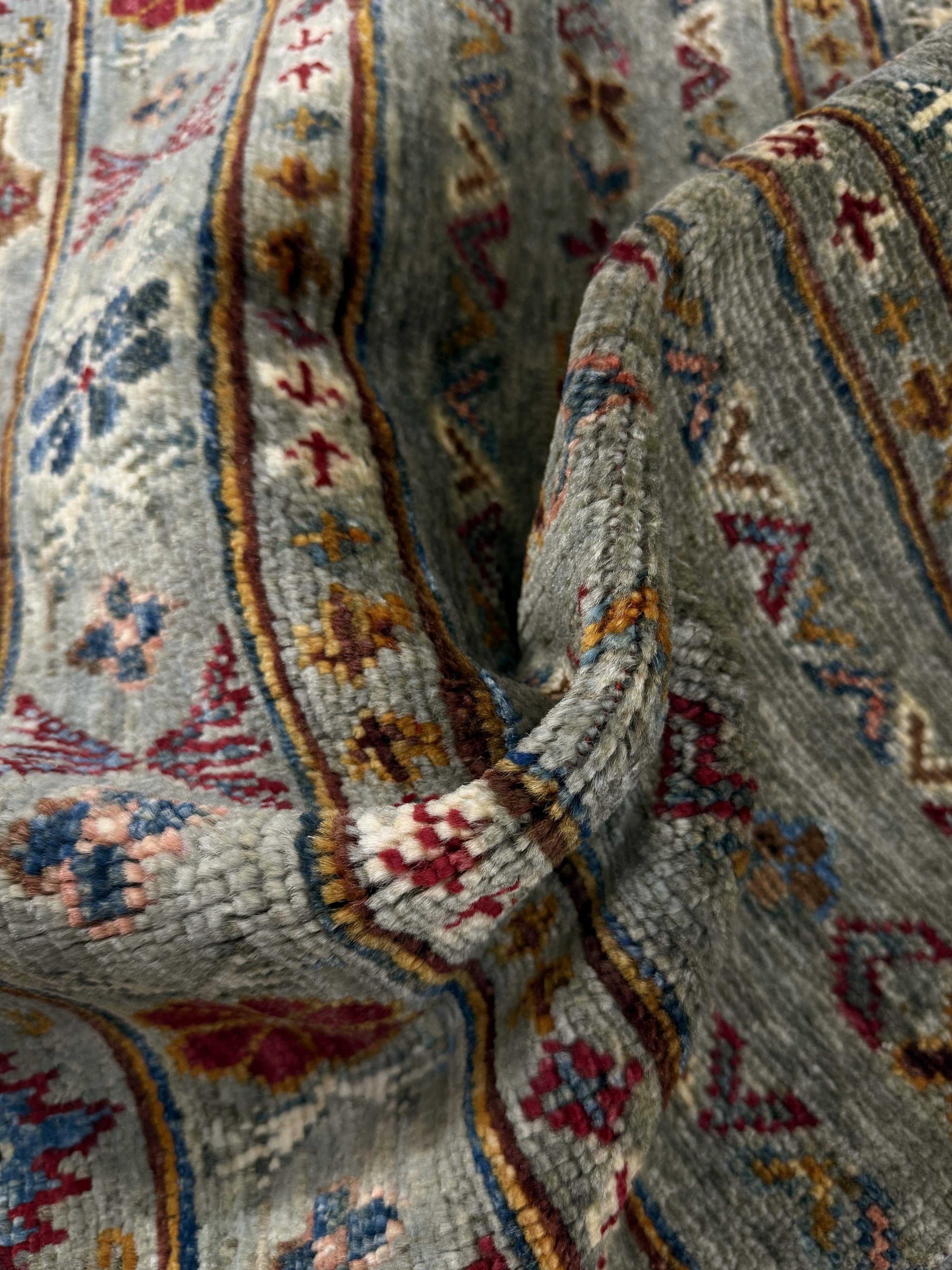 Khurjeen Grey Rug PC 57411 - 1.18m X 0.88m