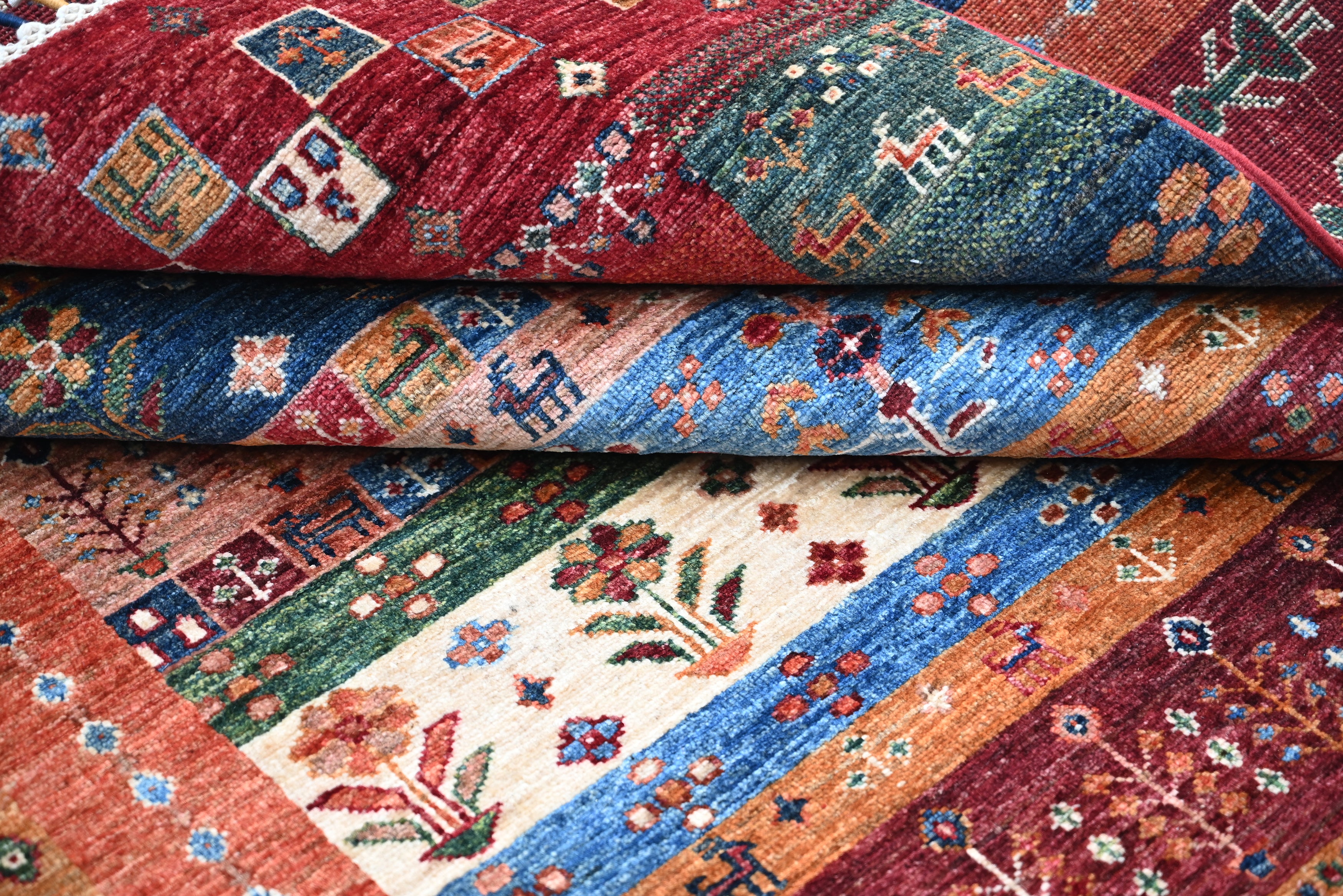 Loribaft Red Rug PC 57555 - 1.97m X 1.53m