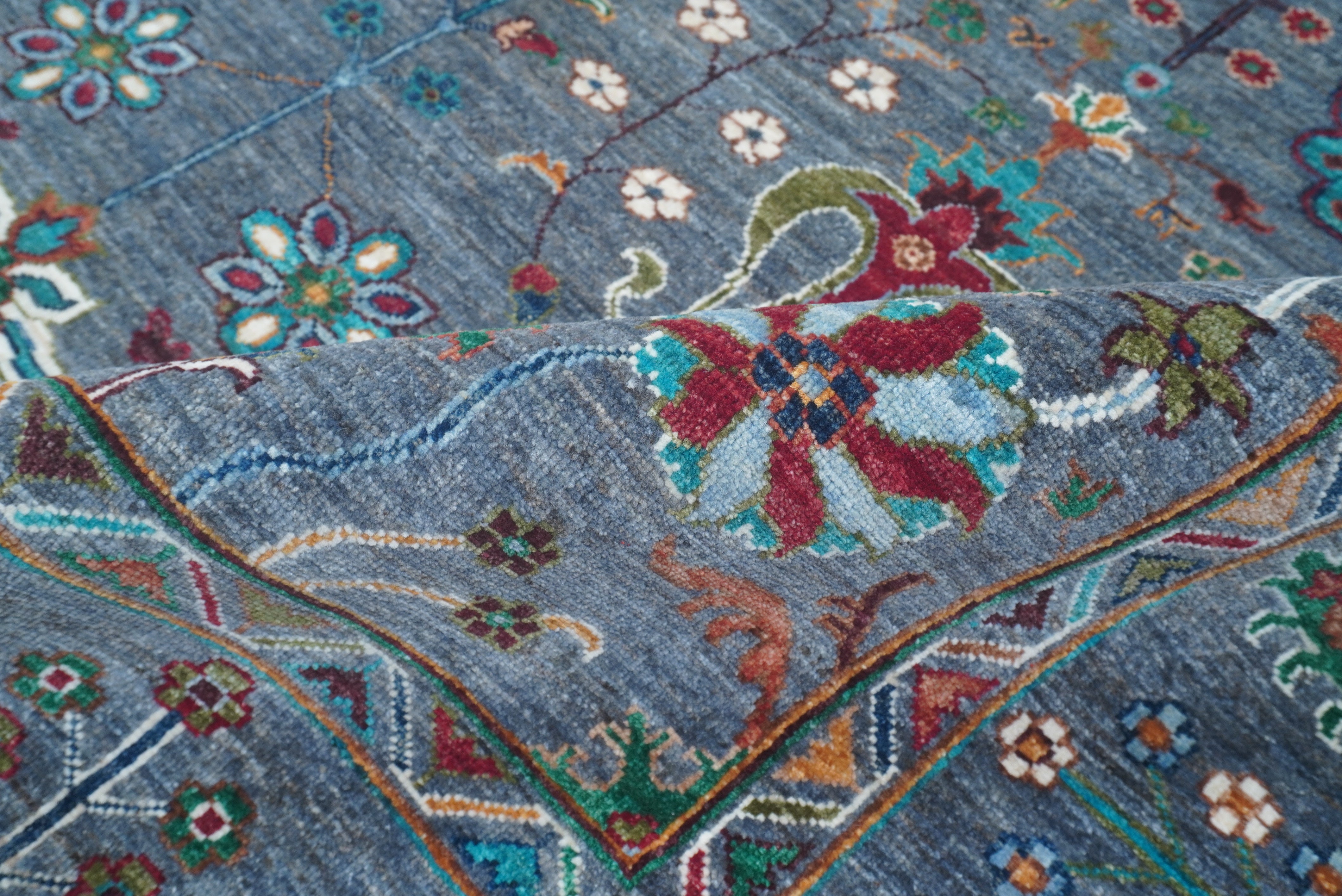 Sultani Grey Rug PC 55856 - 2.43m X 1.73m