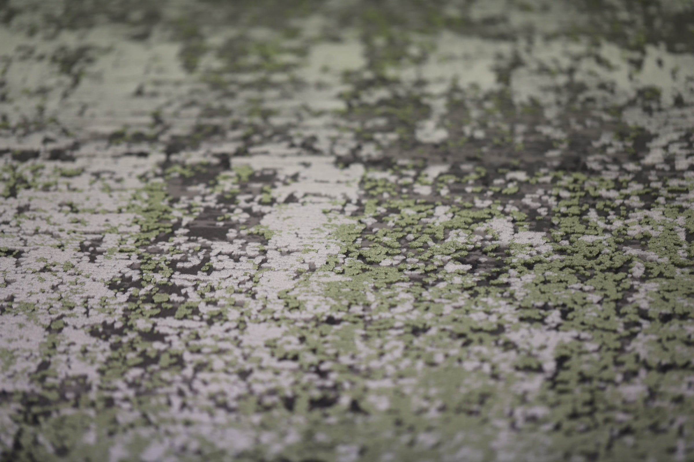 Toros Distressed Gradient Green/ Silver Rug