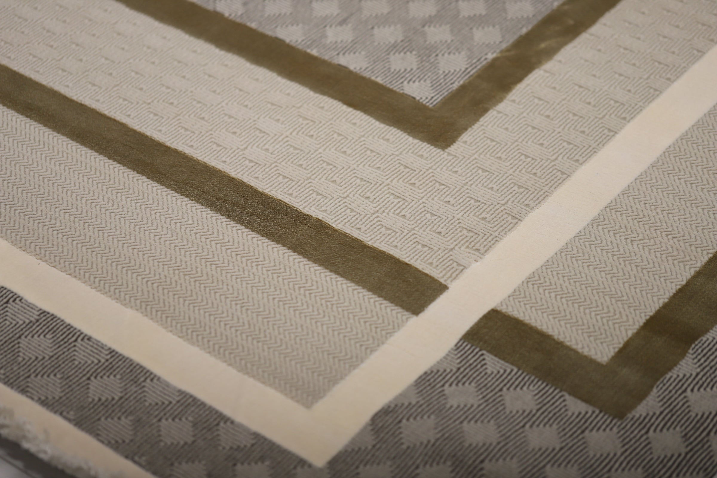 Designer Inspired Samples 93 - 2.90m X 2.00m