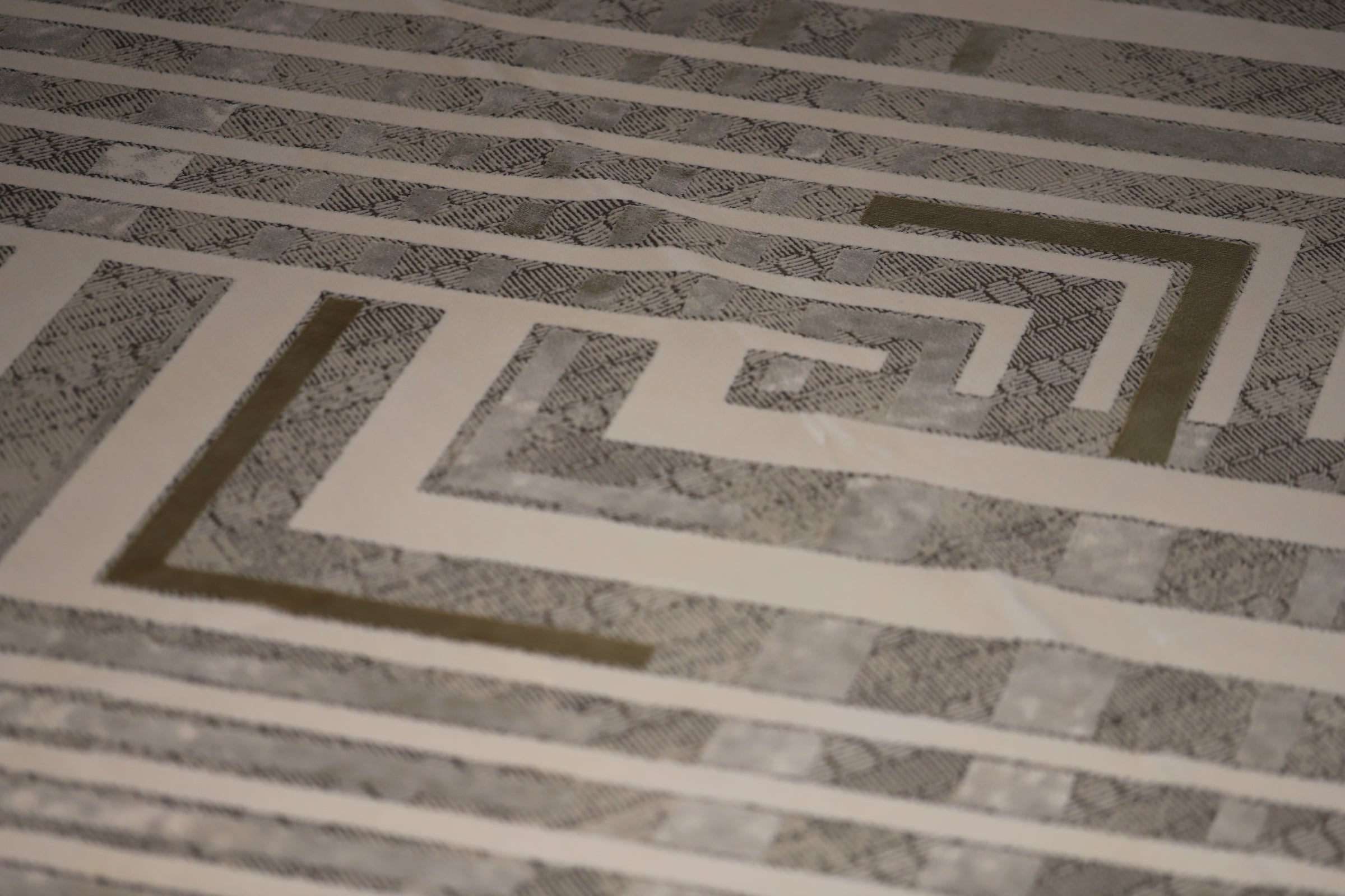 Designer Inspired Samples 95 - 2.90m X 2.00m