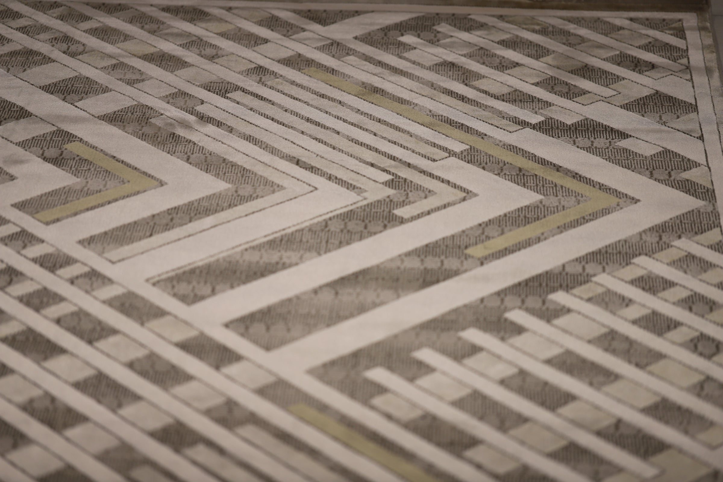 Designer Inspired Samples 95 - 2.90m X 2.00m