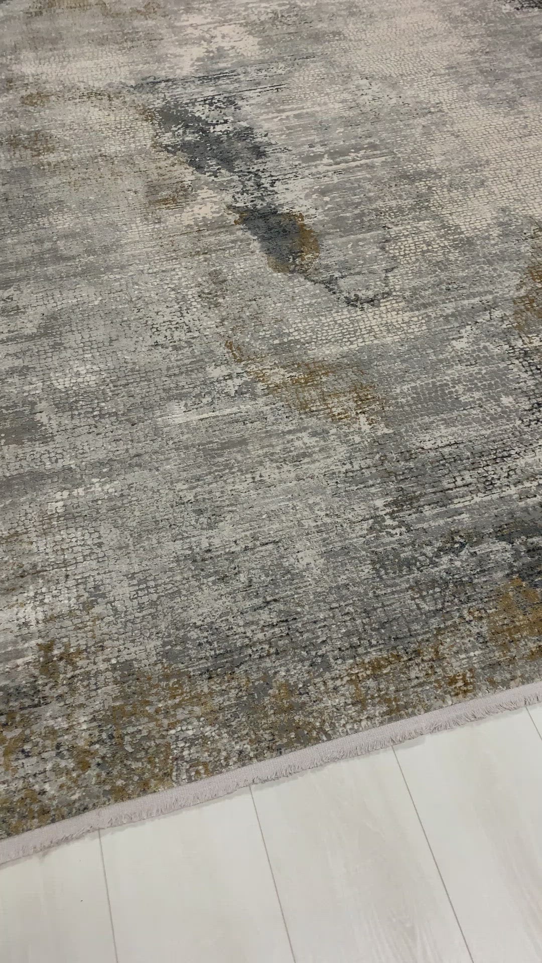 Toros Distressed Illusion Frost Grey Rug