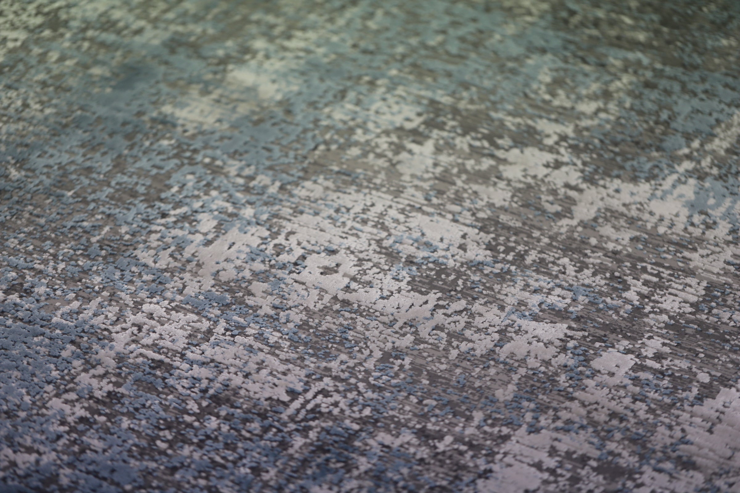 Toros Distressed Ombre Ocean Rug