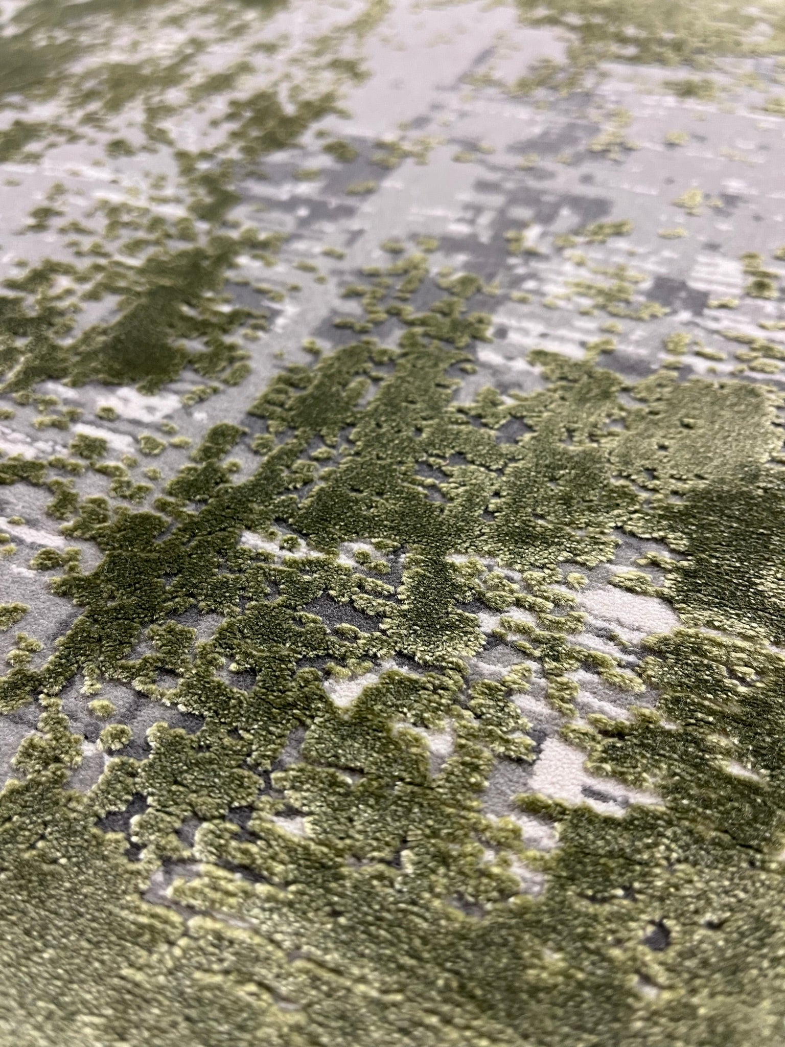 Toros Distressed Ombre Green Rug