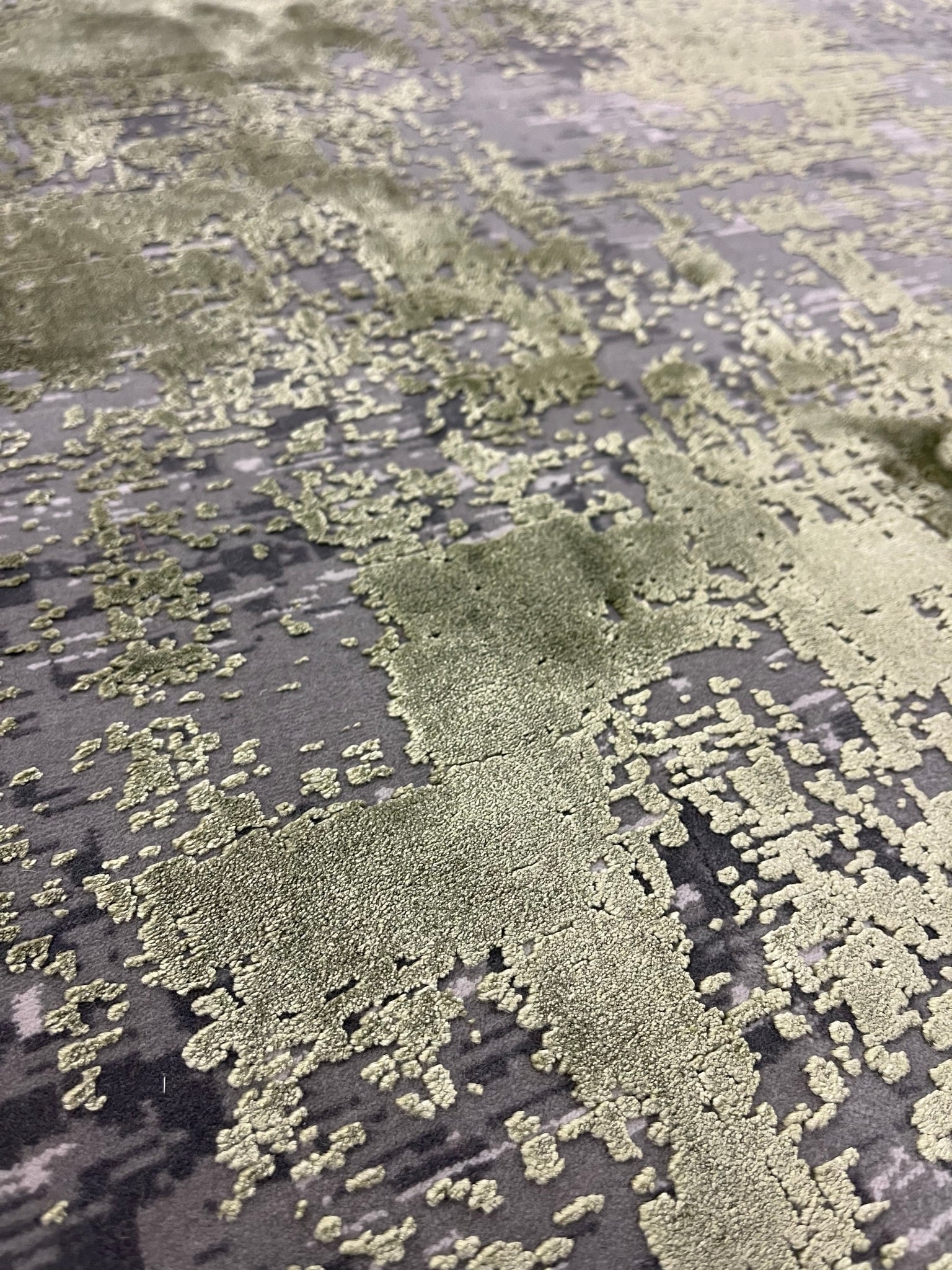 Toros Distressed Ombre Green Rug