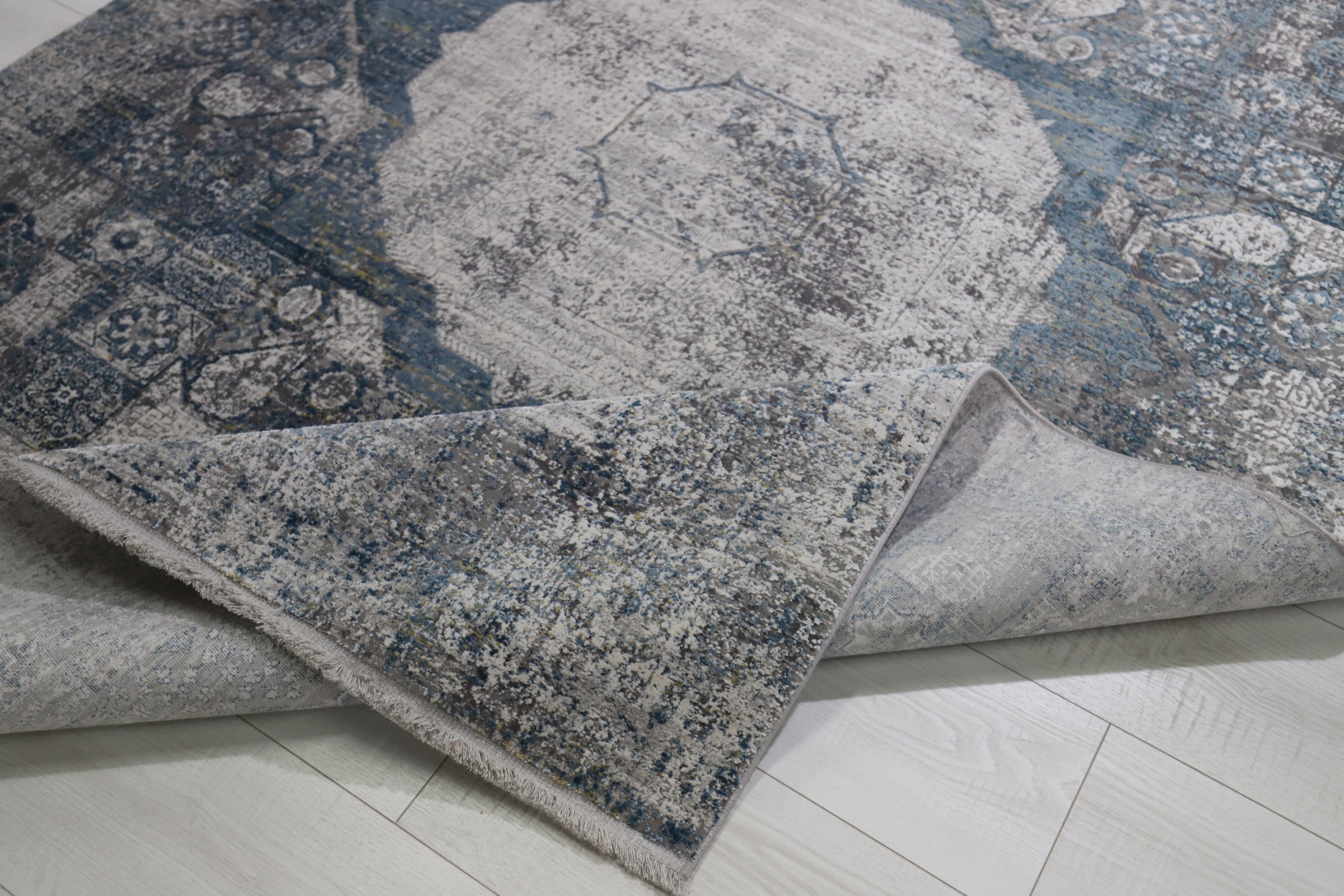 Toros Distressed Mamluk Blue Rug